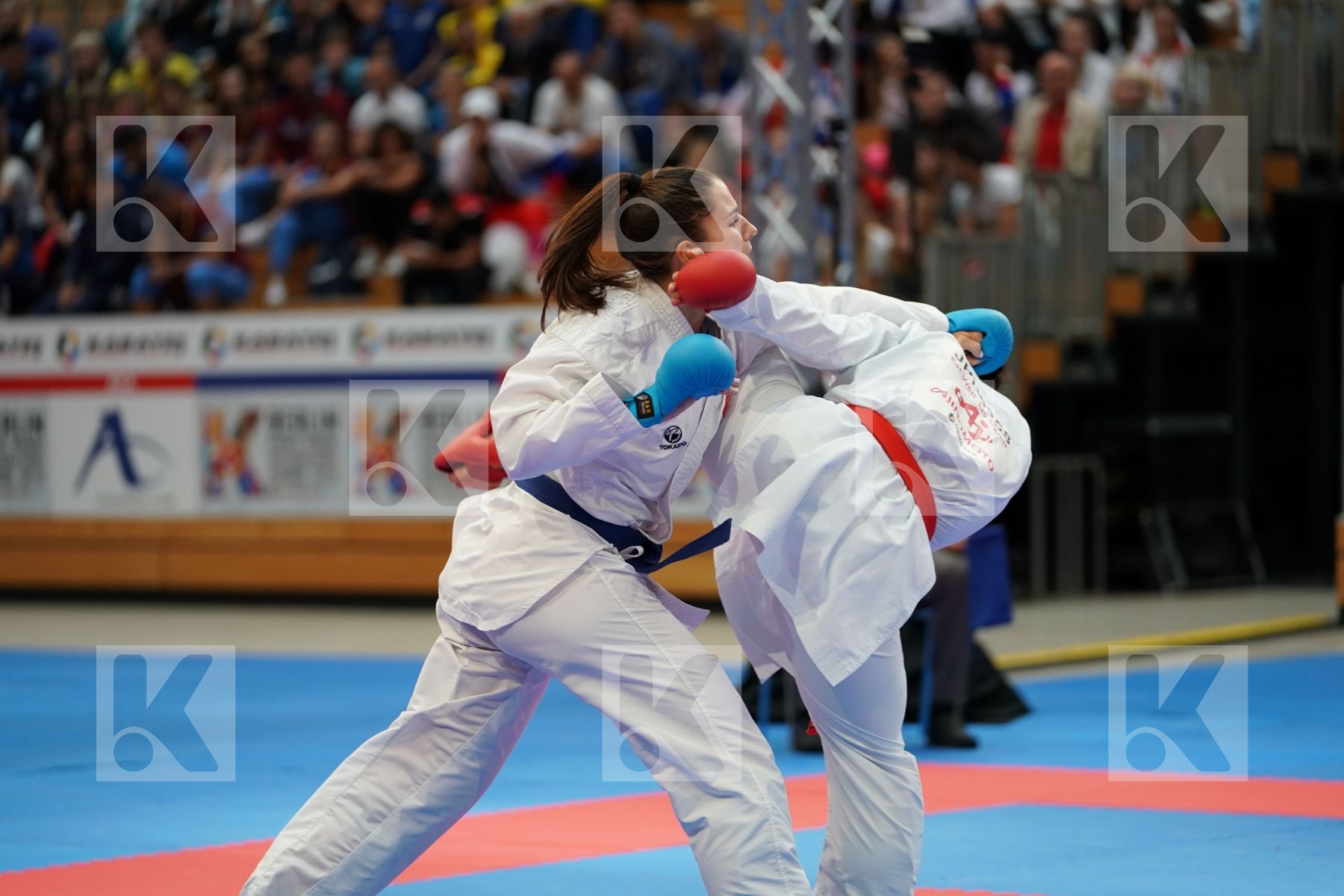 SOMEYA KAYO (JAPAN) vs QUIRICI ELENA (SWITZERLAND) in Senior Kumite Ð 68 Kg - Bronze bout
