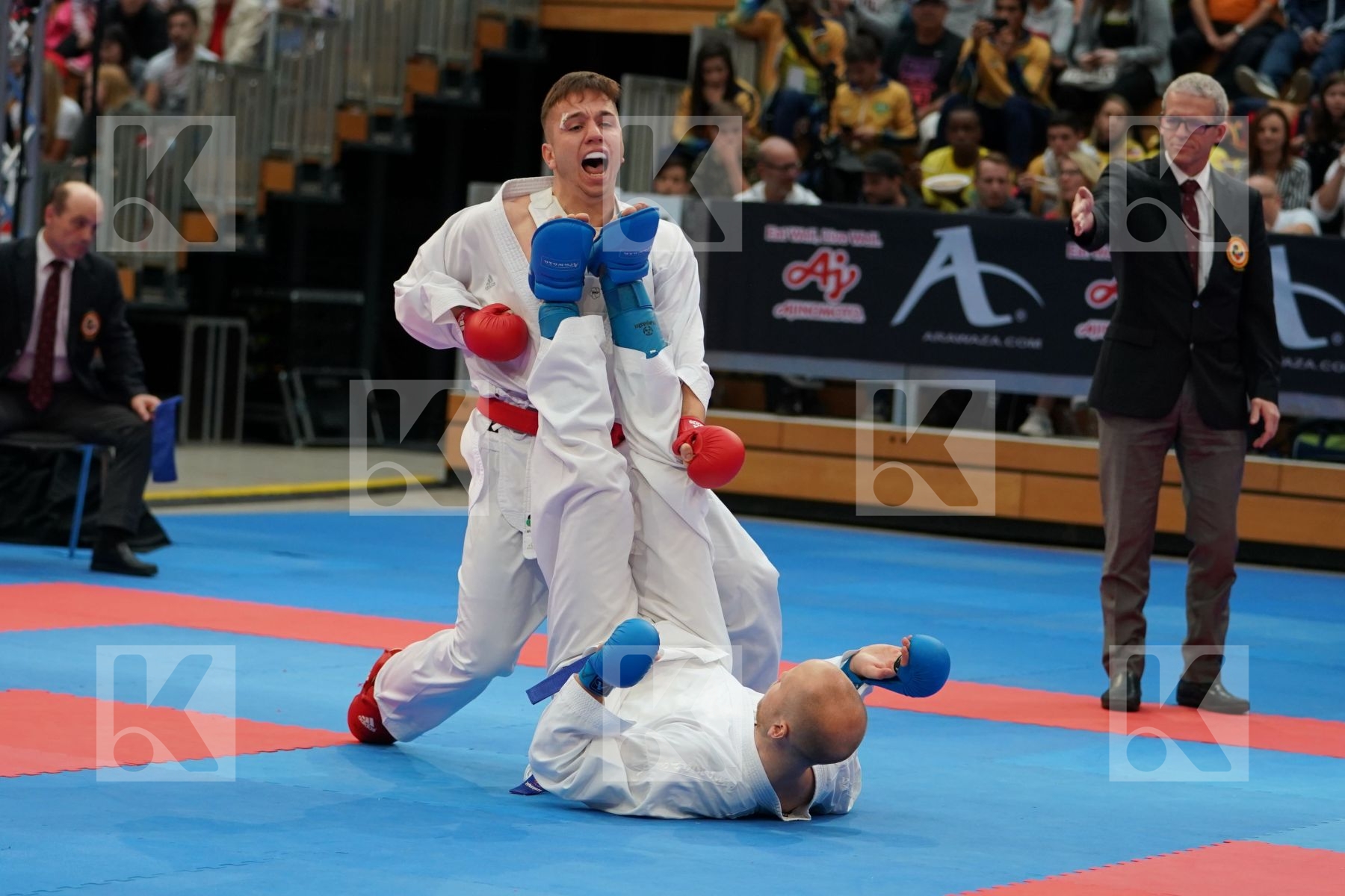 DA COSTA JESSIE (FRANCE) vs PETERSEN TIMOTHY (NETHERLANDS) in Senior Kumite Ð 84 Kg - Bronze bout