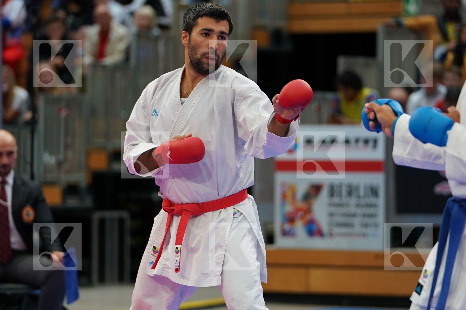 ATAMOV SHAHIN (AZERBAIJAN) vs HORNE JONATHAN (GERMANY) in Senior Kumite 84+ Kg - Bronze bout