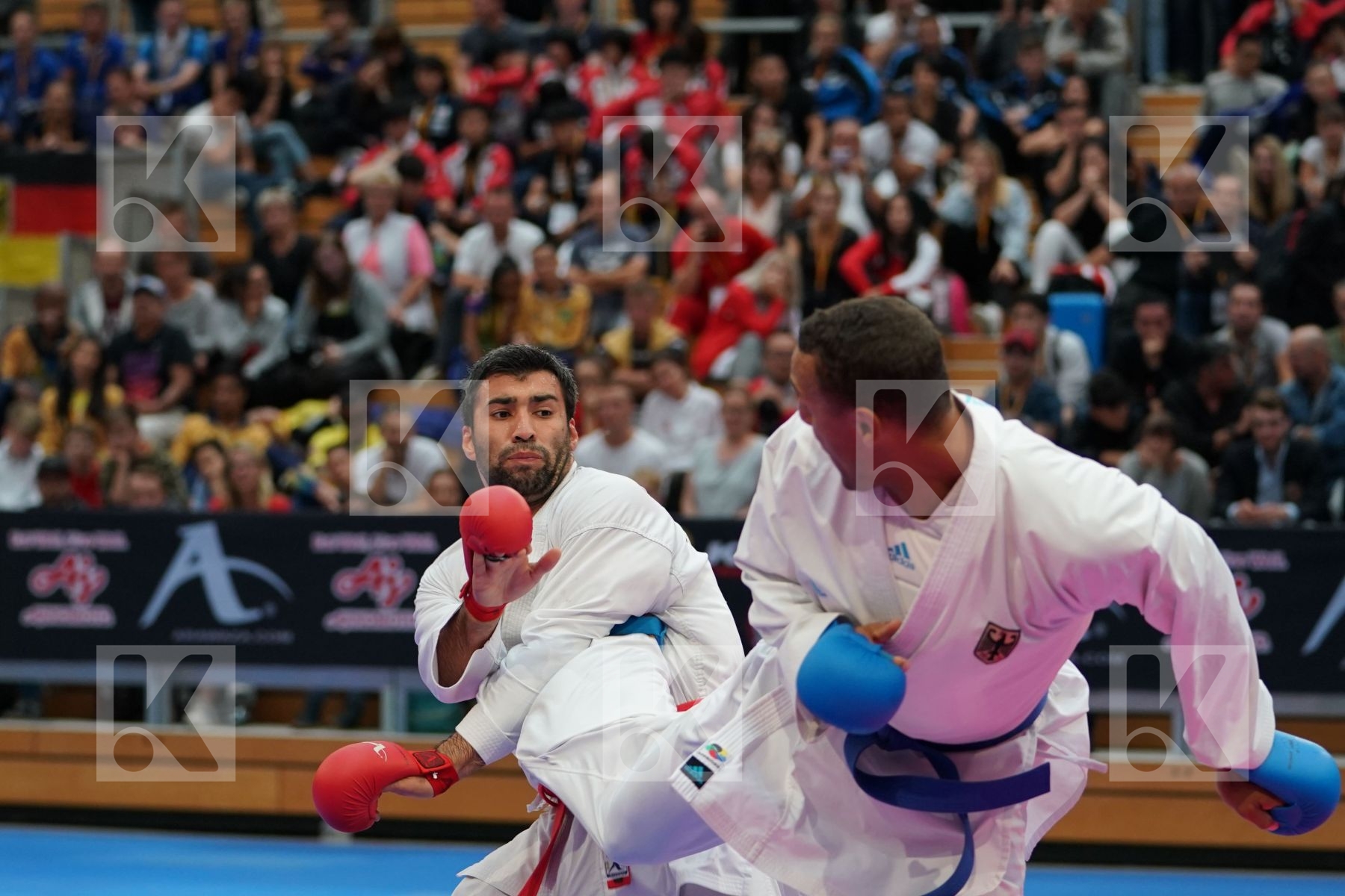 ATAMOV SHAHIN (AZERBAIJAN) vs HORNE JONATHAN (GERMANY) in Senior Kumite 84+ Kg - Bronze bout