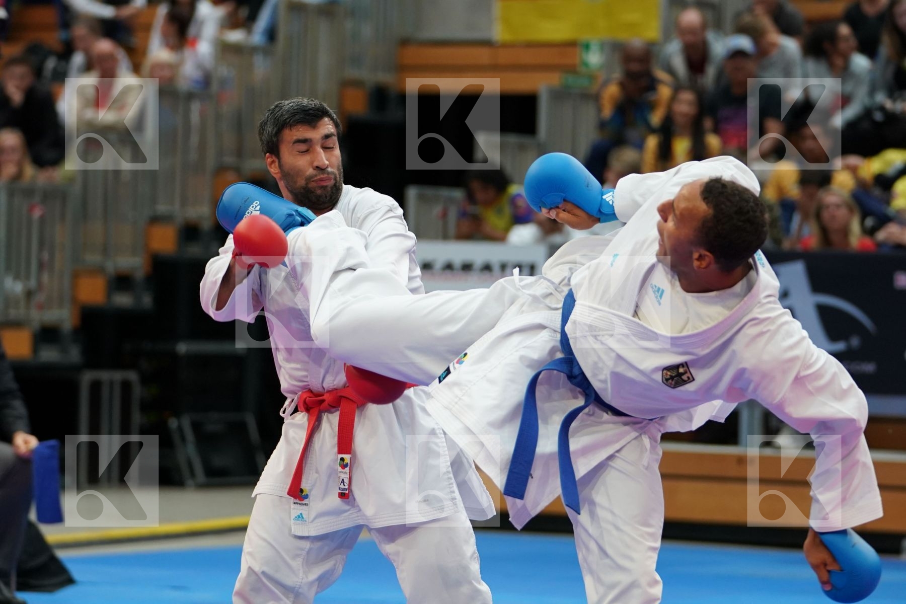 ATAMOV SHAHIN (AZERBAIJAN) vs HORNE JONATHAN (GERMANY) in Senior Kumite 84+ Kg - Bronze bout