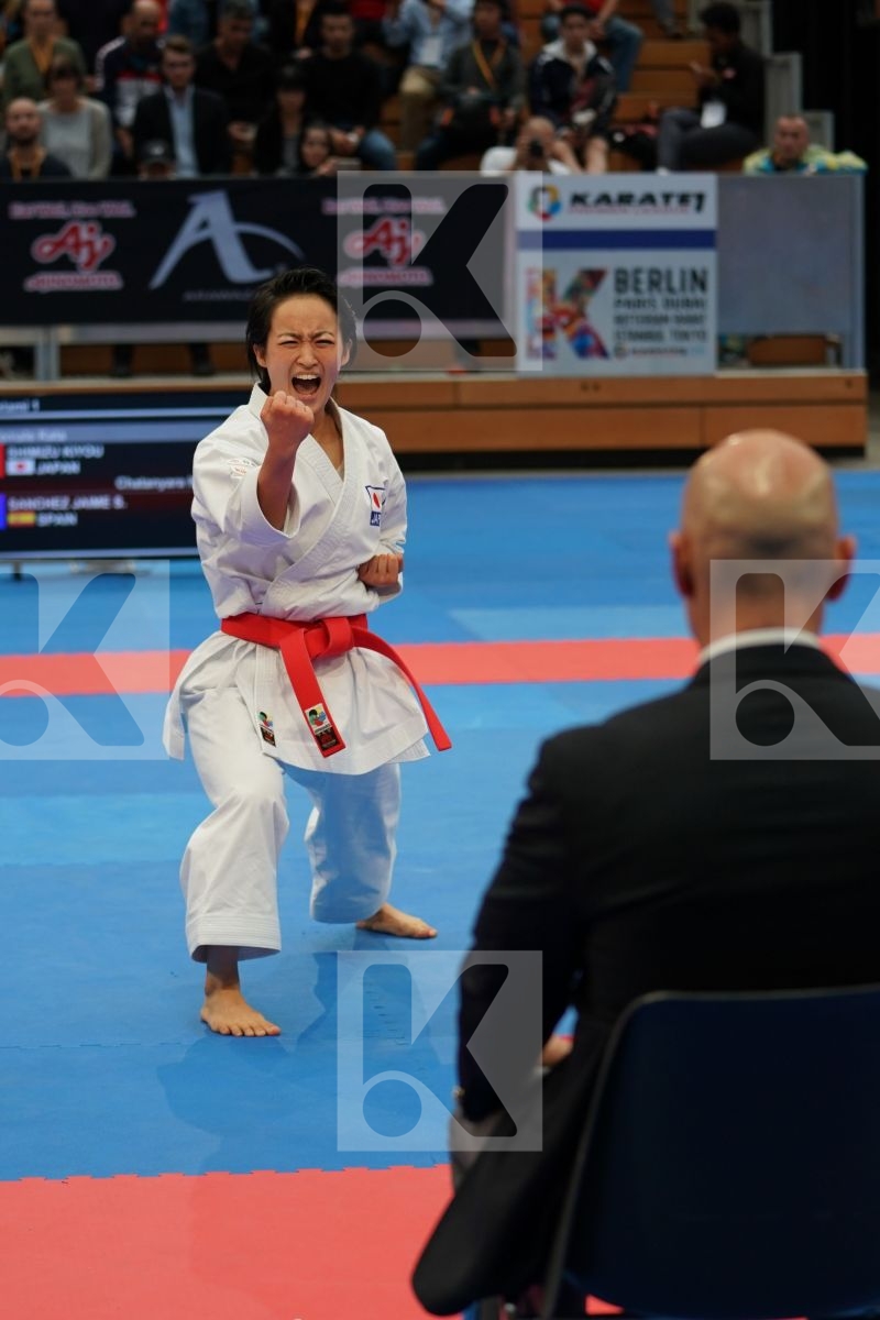 SHIMIZU KIYOU (JAPAN) in Senior Female Kata - Gold bout