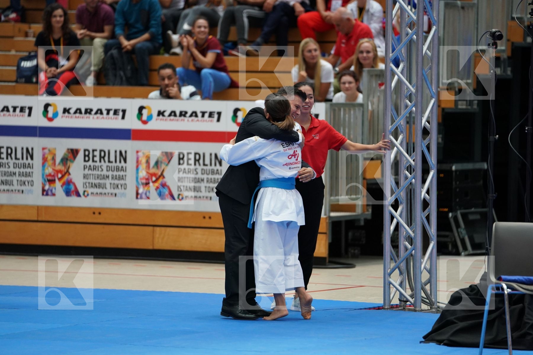 SHIMIZU KIYOU (JAPAN) vs SANCHEZ JAIME SANDRA (SPAIN) in Senior Female Kata - Gold bout