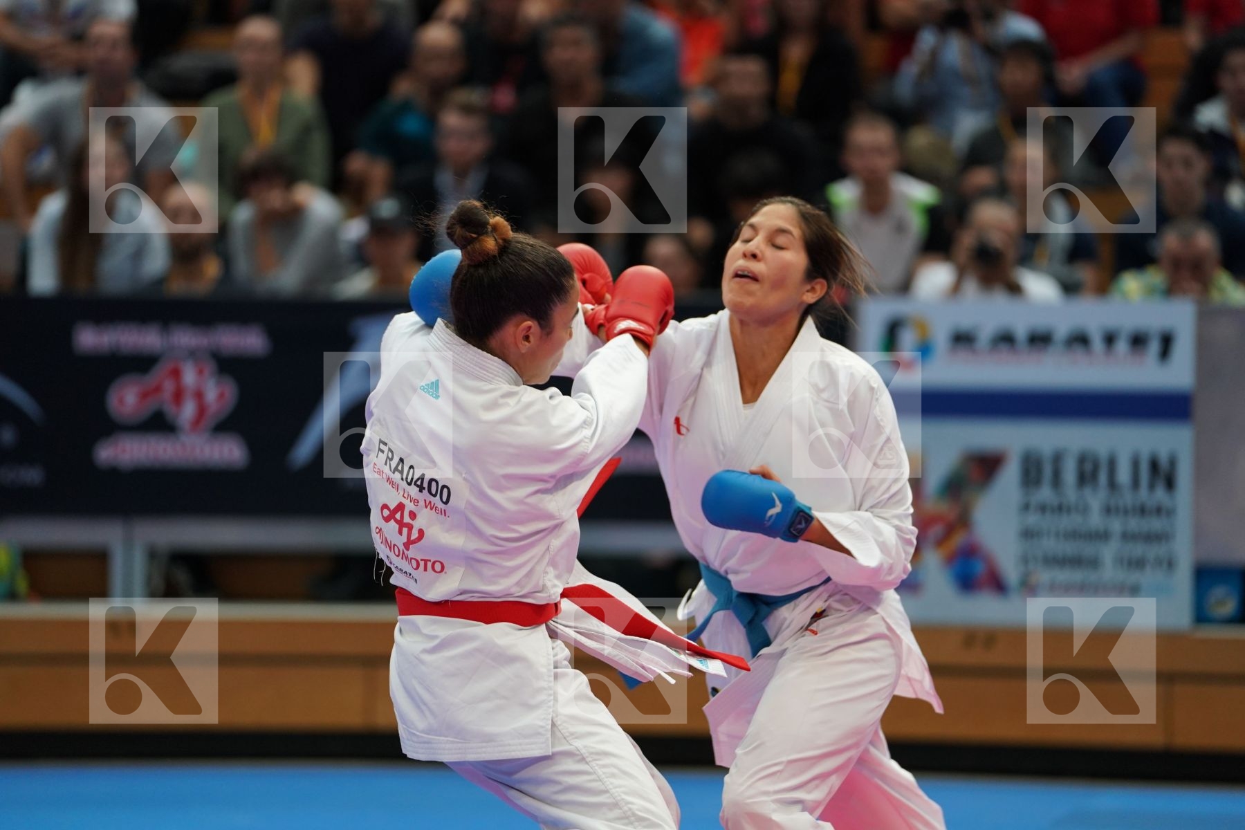 HEURTAULT LEILA (FRANCE) vs GRANDE ALEXANDRA (PERU) in Senior Kumite Ð 61 Kg - Gold bout