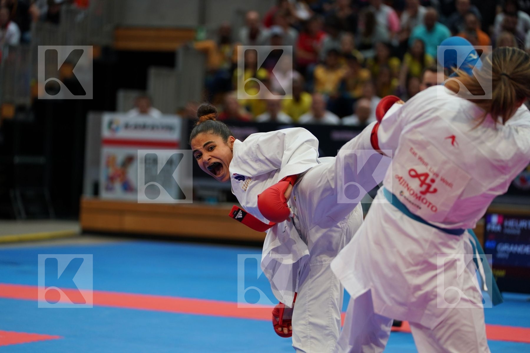 HEURTAULT LEILA (FRANCE) vs GRANDE ALEXANDRA (PERU) in Senior Kumite Ð 61 Kg - Gold bout