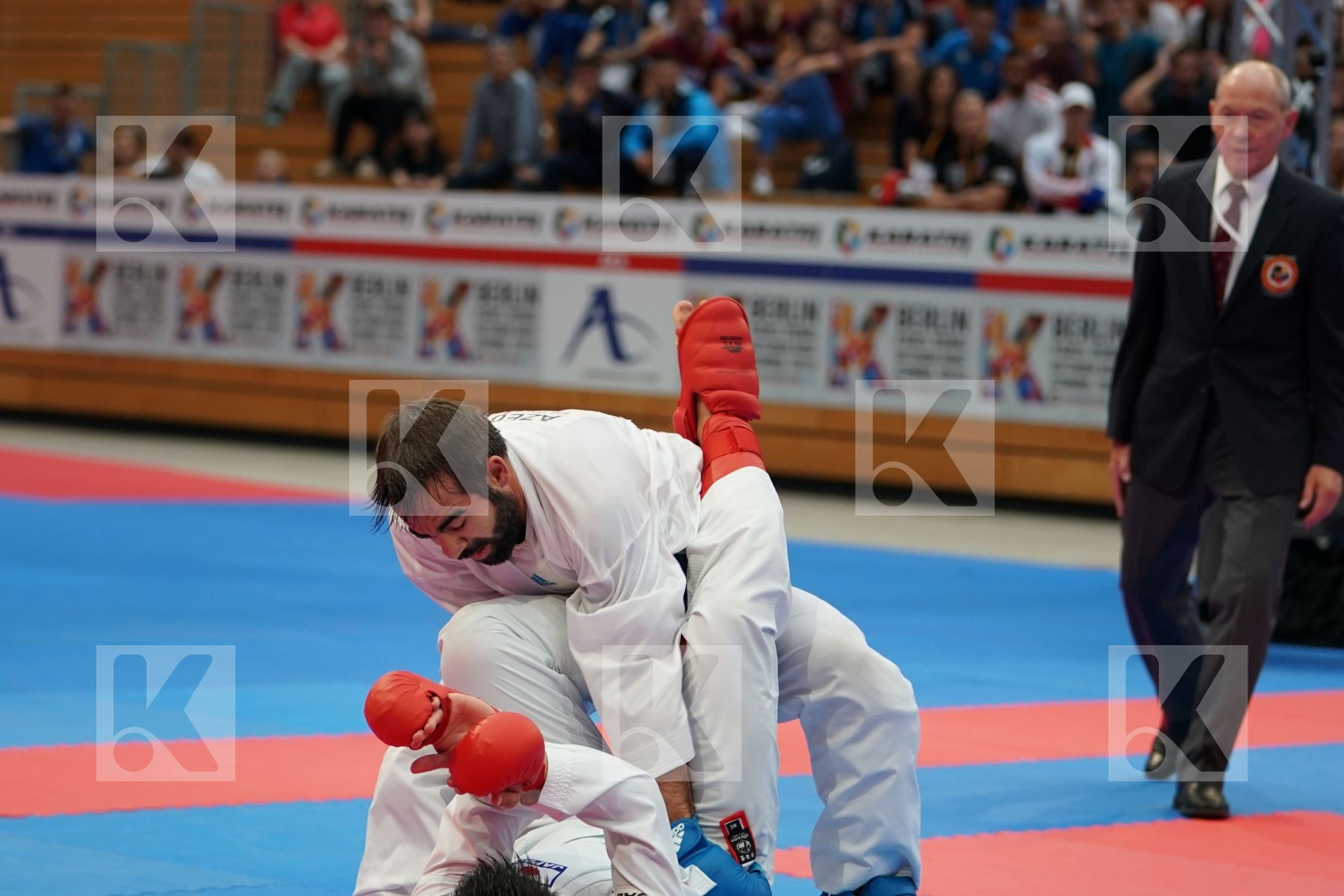 Sakiyama Yusei (JAPAN) vs AGHAYEV RAFAEL (AZERBAIJAN) in Senior Kumite Ð 75 Kg - Gold bout