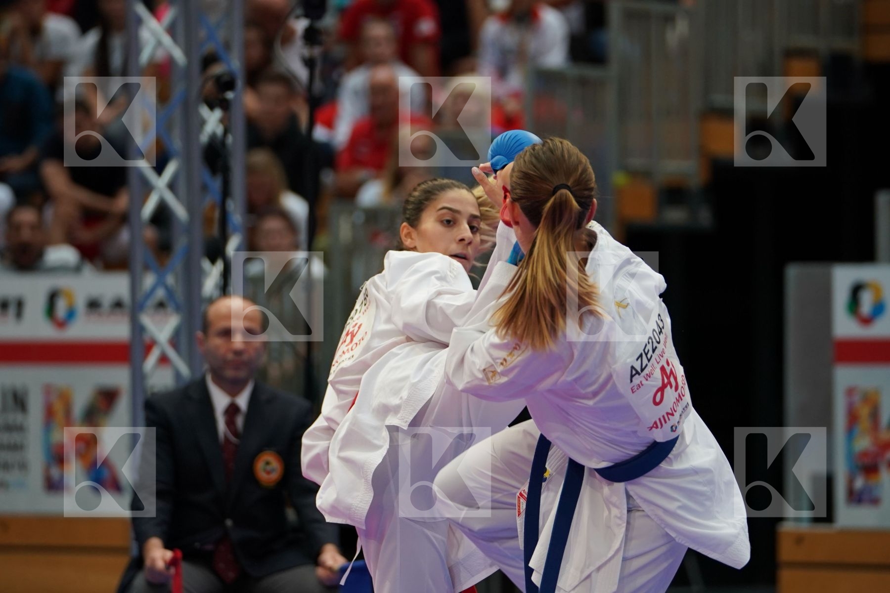 Eltemur Eda (TURKEY) vs ZARETSKA IRINA (AZERBAIJAN) in Senior Kumite Ð 68 Kg - Gold bout