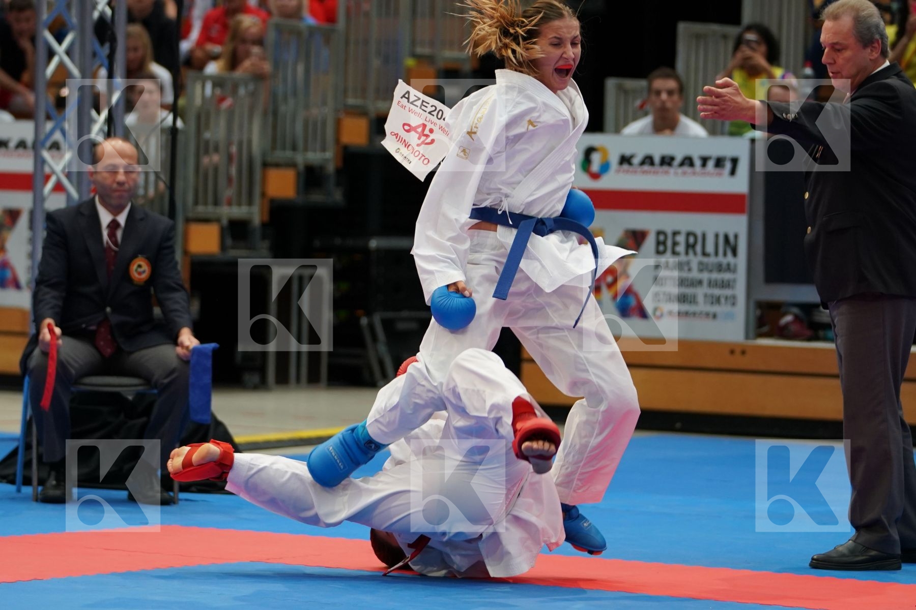 Eltemur Eda (TURKEY) vs ZARETSKA IRINA (AZERBAIJAN) in Senior Kumite Ð 68 Kg - Gold bout