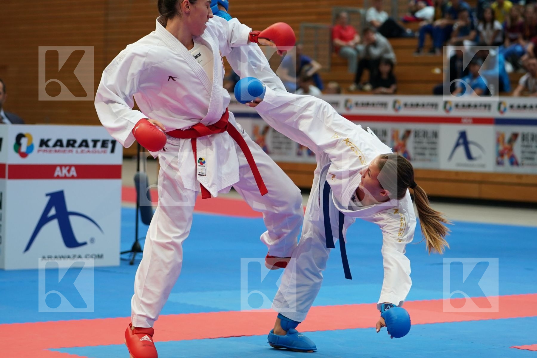Eltemur Eda (TURKEY) vs ZARETSKA IRINA (AZERBAIJAN) in Senior Kumite Ð 68 Kg - Gold bout