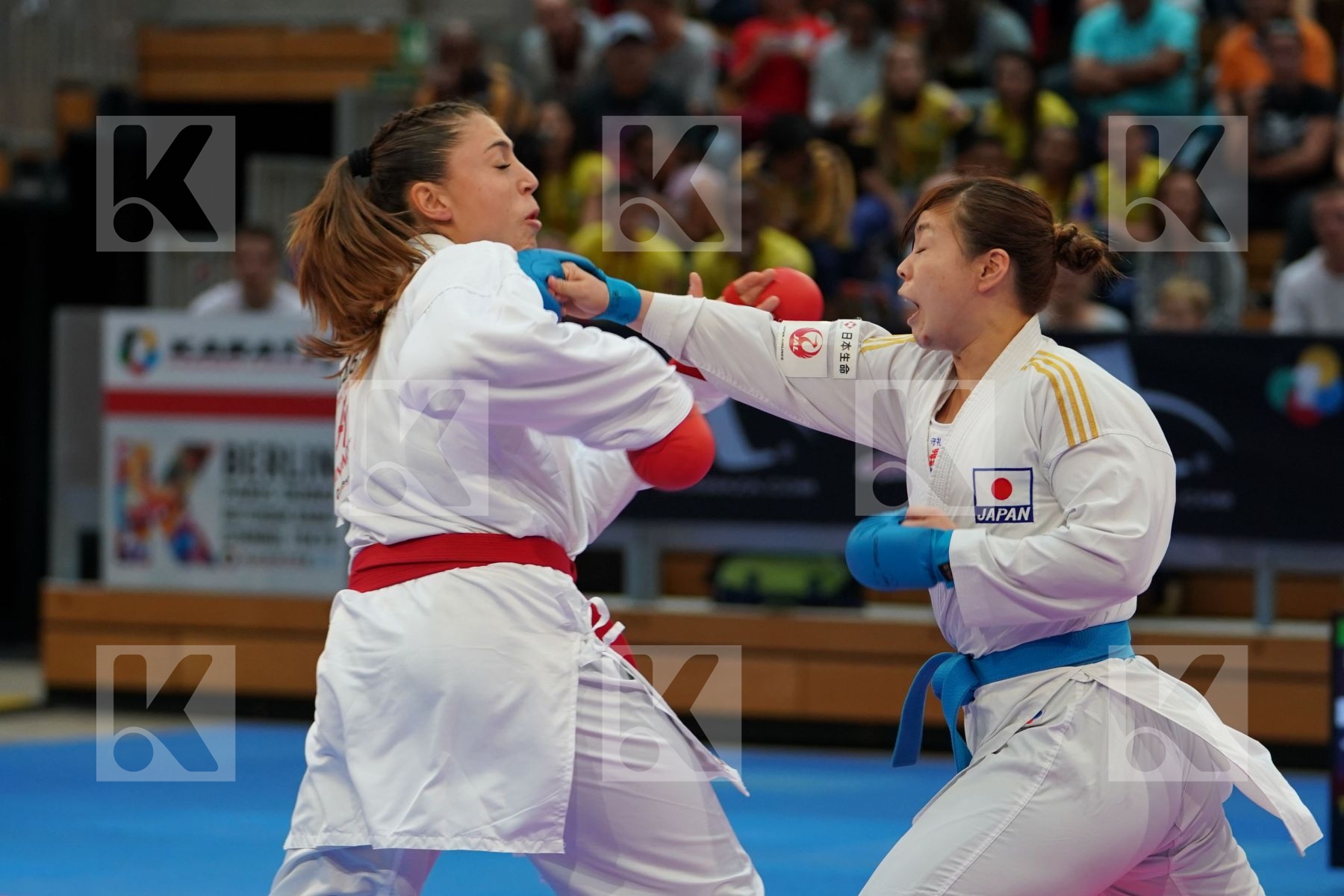 FERRACUTI CLIO (ITALIA) vs UEKUSA AYUMI (JAPAN) in Senior Kumite 68+ Kg - Gold bout
