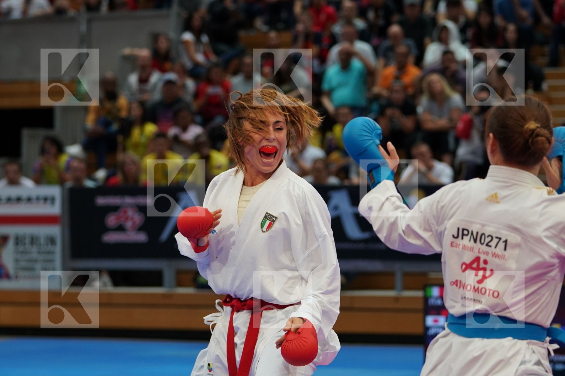 FERRACUTI CLIO (ITALIA) vs UEKUSA AYUMI (JAPAN) in Senior Kumite 68+ Kg - Gold bout