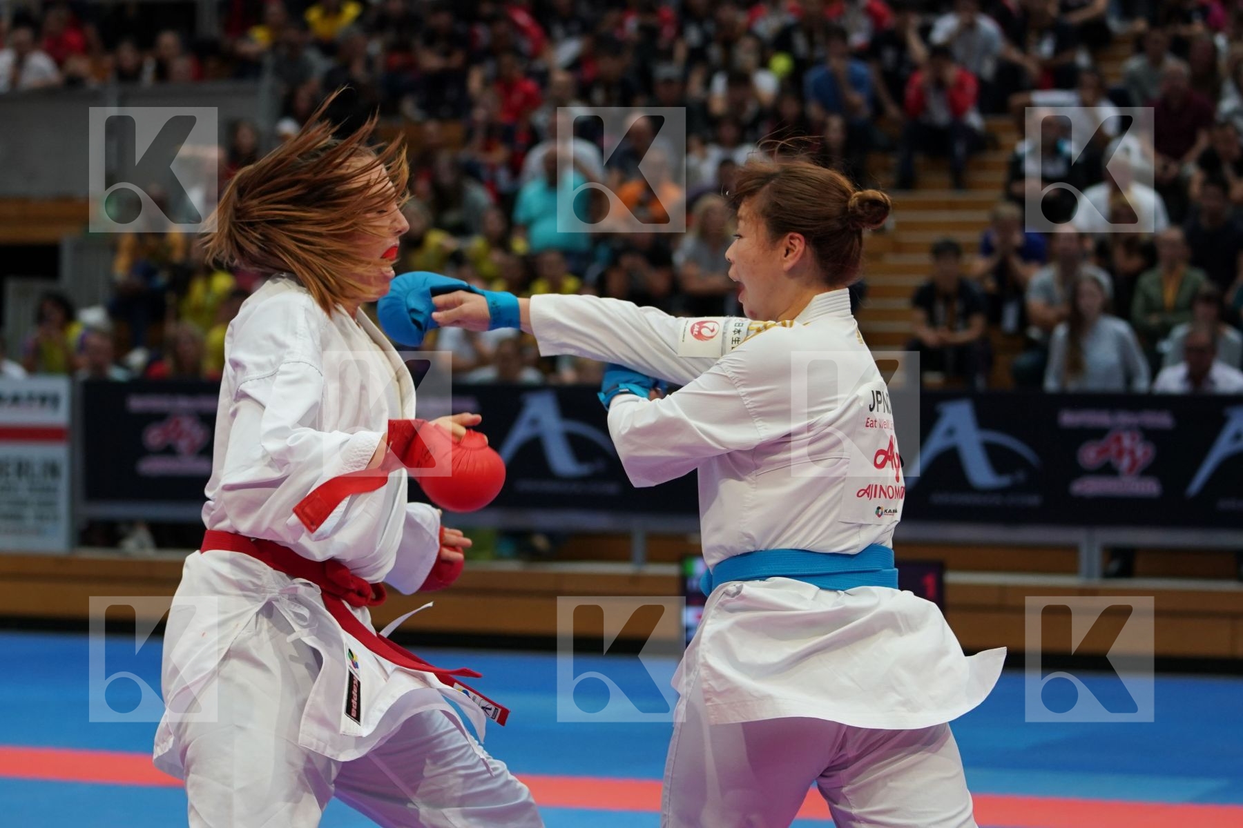 FERRACUTI CLIO (ITALIA) vs UEKUSA AYUMI (JAPAN) in Senior Kumite 68+ Kg - Gold bout