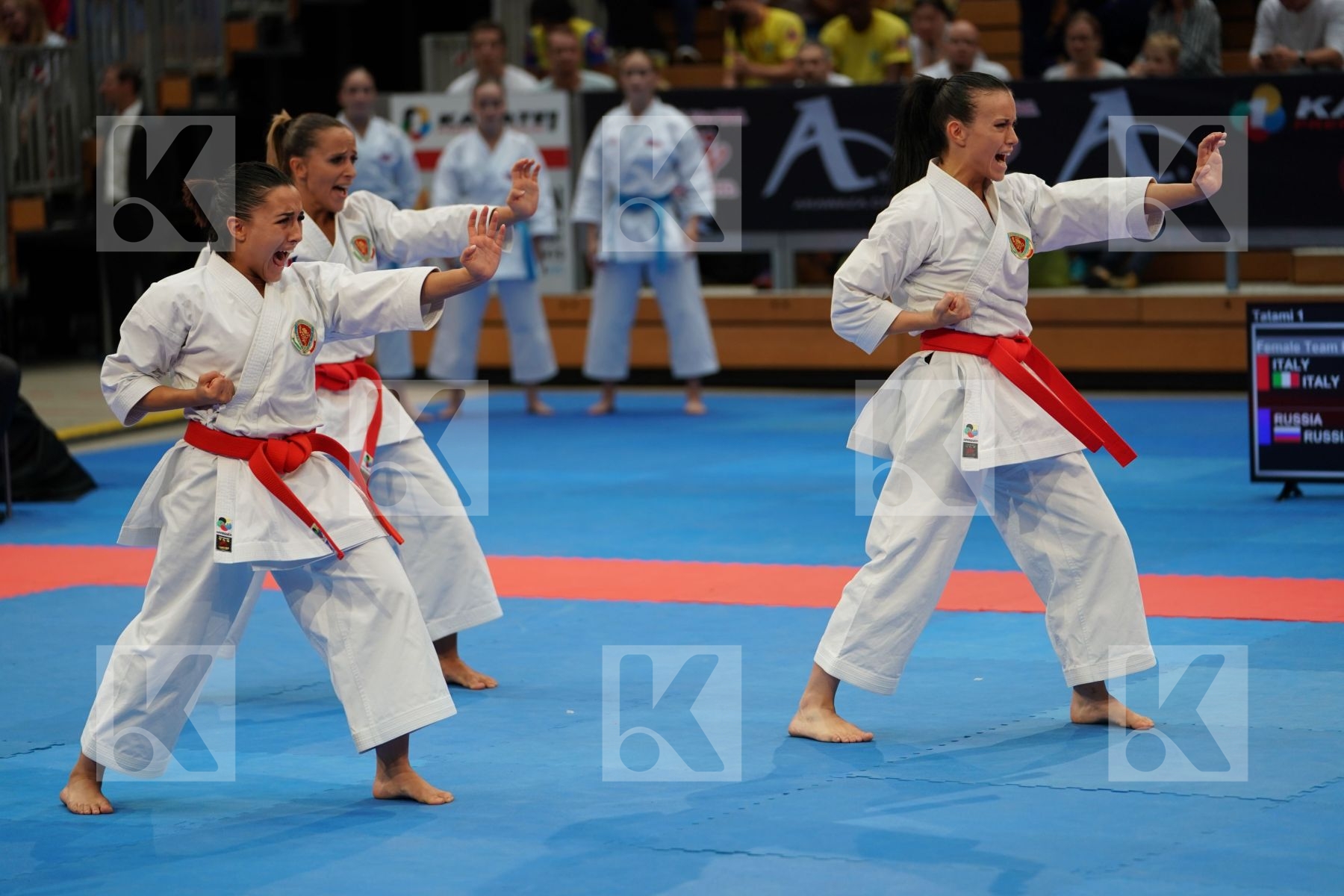 ITALIA (BATTAGLIA, Casale, Pezzetti) in Senior Team Female Kata - Gold bout