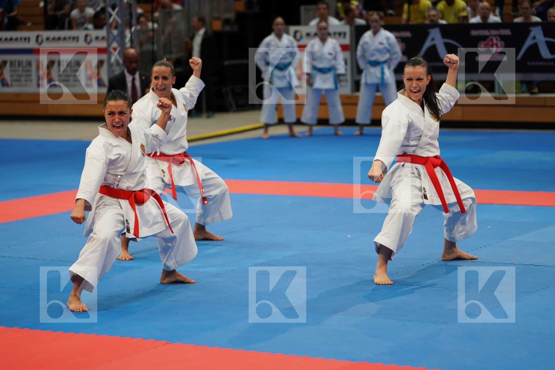 ITALIA (BATTAGLIA, Casale, Pezzetti) in Senior Team Female Kata - Gold bout