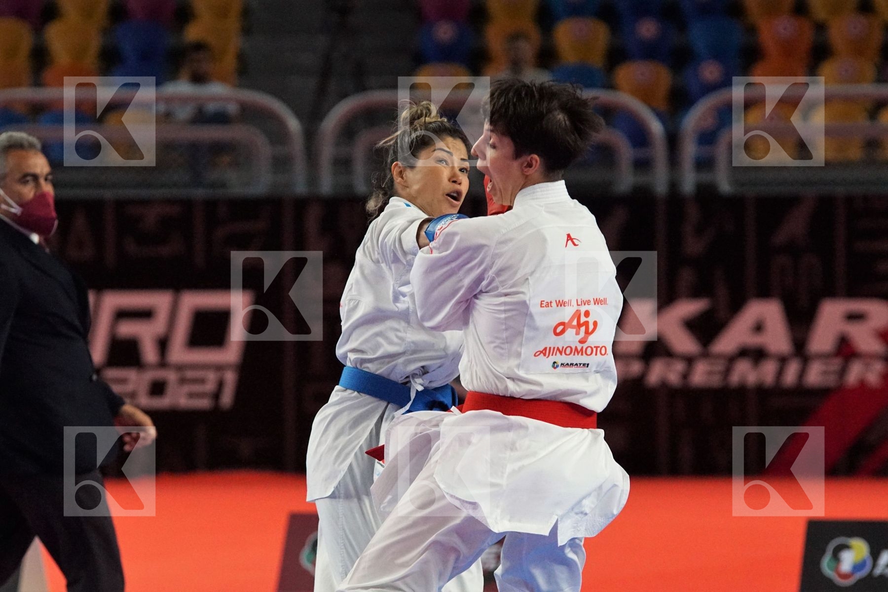 Hana KUKLOVA (SLOVAKIA) vs (Valeria KUMIZAKI (BRAZIL) in Female Kumite -55 Kg - Bronze bout