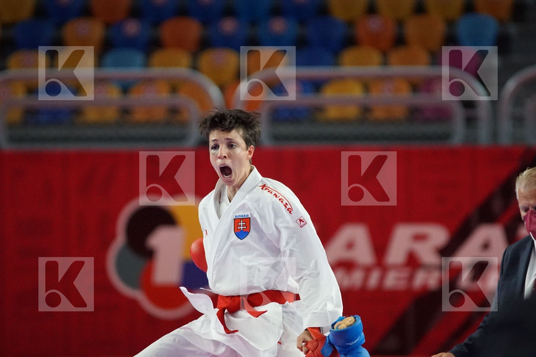 Hana KUKLOVA (SLOVAKIA) vs (Valeria KUMIZAKI (BRAZIL) in Female Kumite -55 Kg - Bronze bout