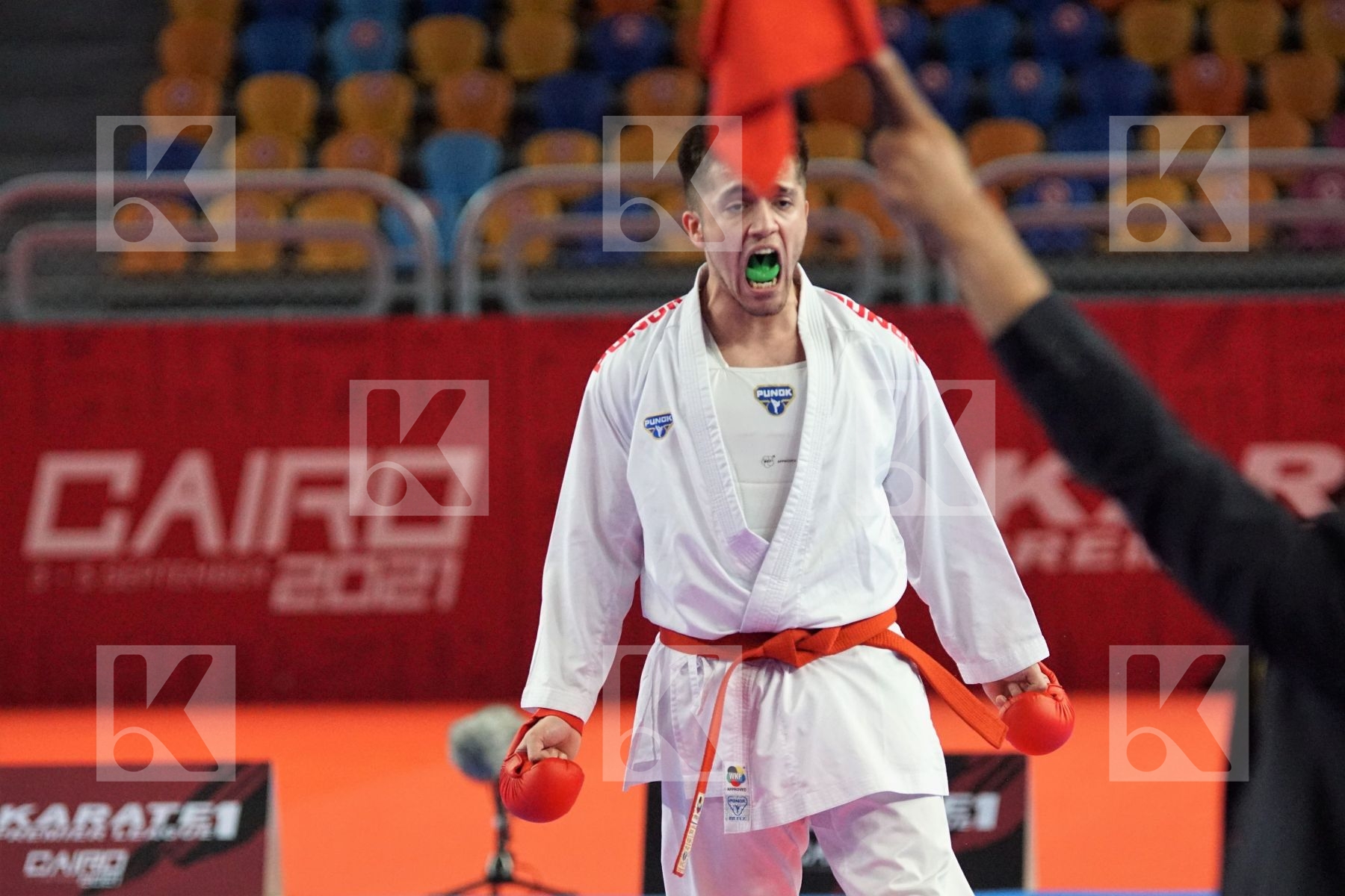 Matias Fuentes RODRIGUEZ (CHILE) vs (Daniele DE VIVO (ITALY) in Male Kumite -75 Kg - Bronze bout