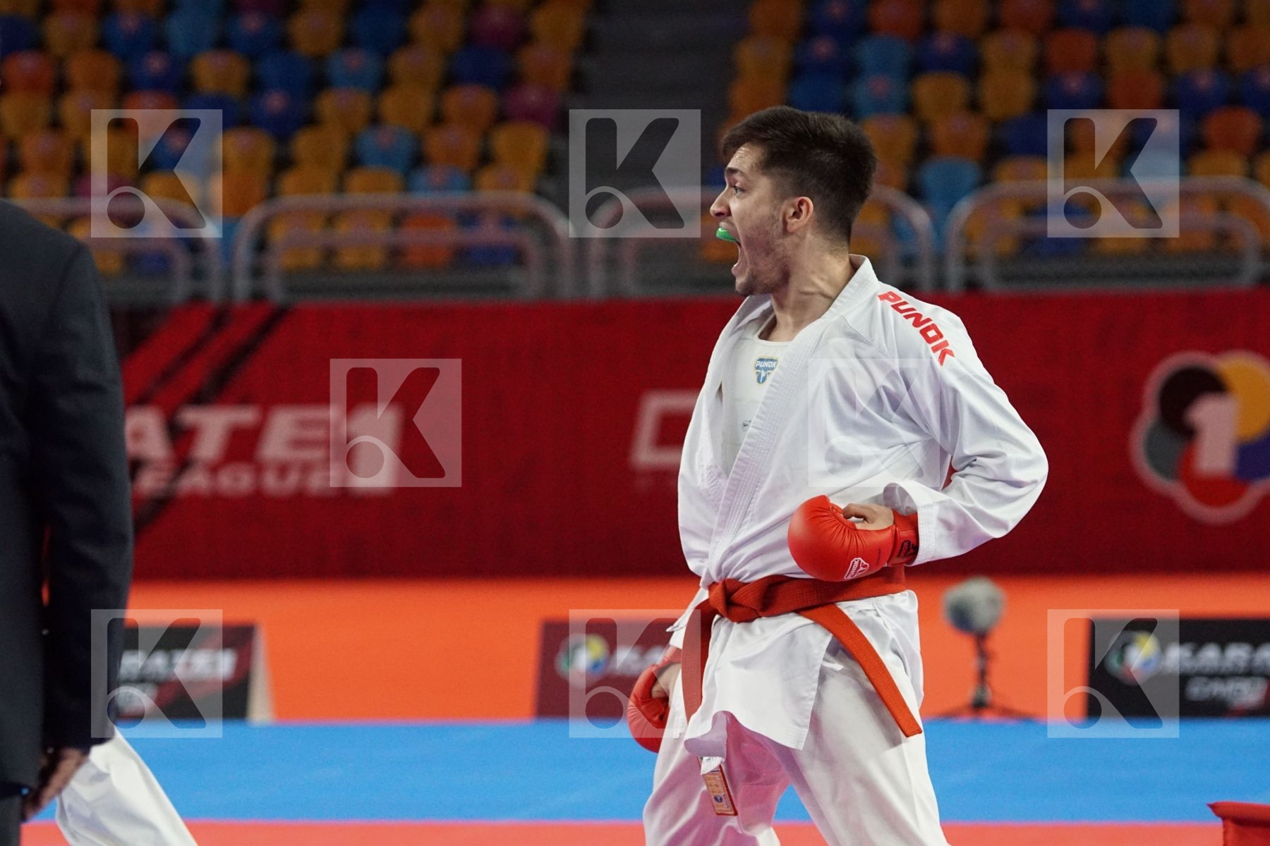 Matias Fuentes RODRIGUEZ (CHILE) vs (Daniele DE VIVO (ITALY) in Male Kumite -75 Kg - Bronze bout