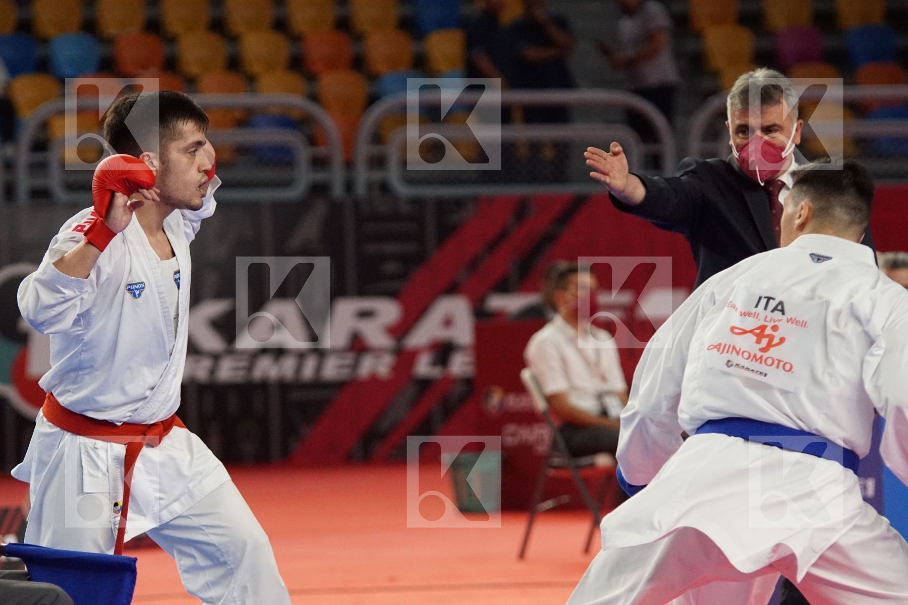 Matias Fuentes RODRIGUEZ (CHILE) vs (Daniele DE VIVO (ITALY) in Male Kumite -75 Kg - Bronze bout