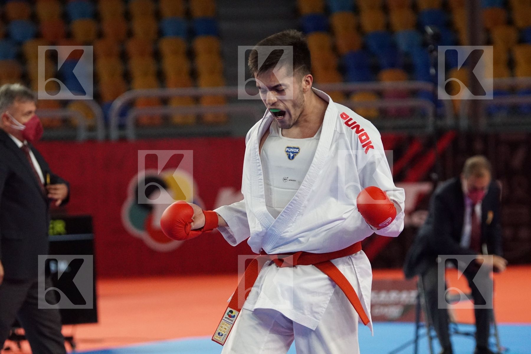 Matias Fuentes RODRIGUEZ (CHILE) vs (Daniele DE VIVO (ITALY) in Male Kumite -75 Kg - Bronze bout