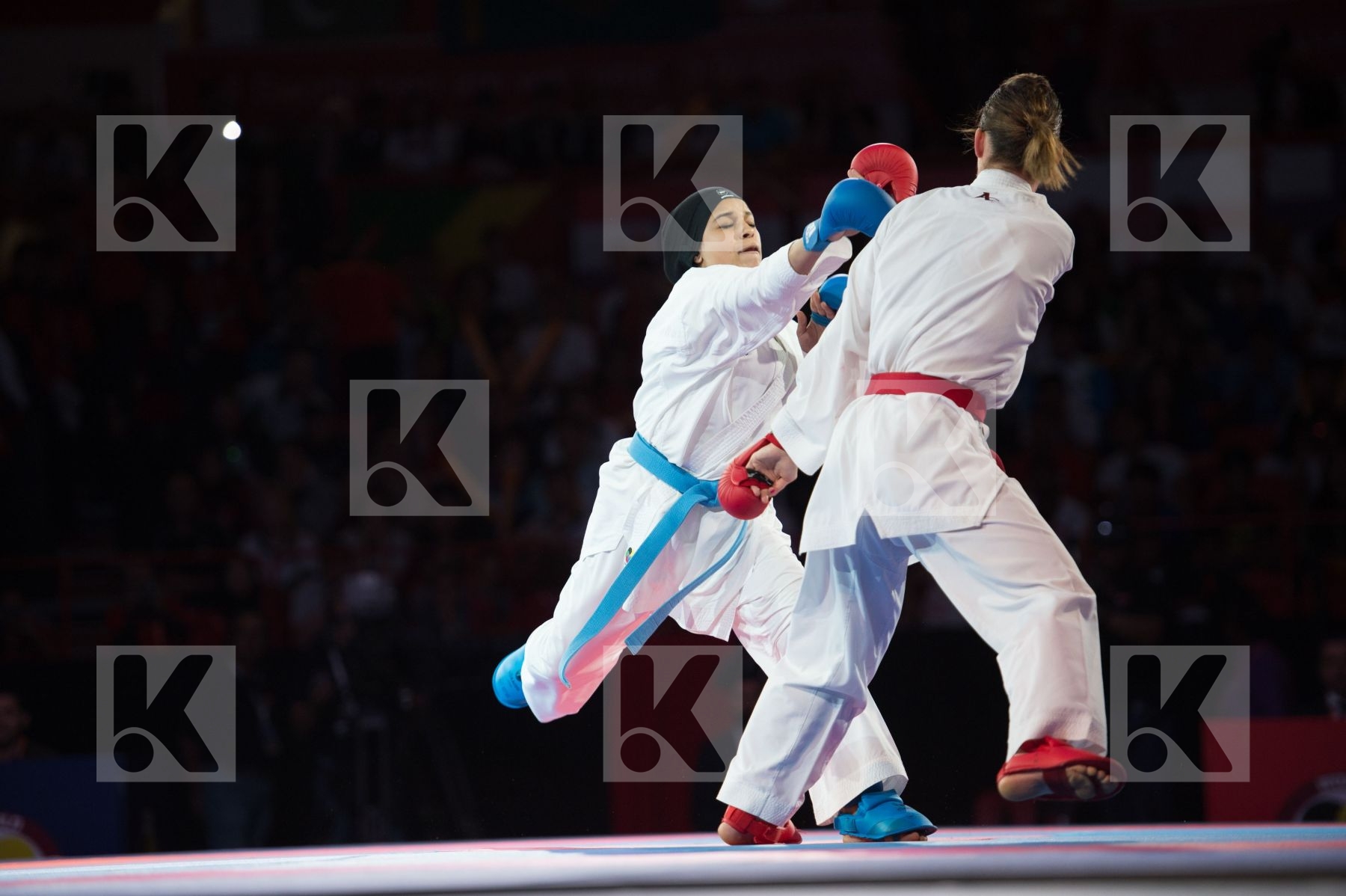 -50 Kg Austria Dubai Female final kumite Plank Bettina Radwan Ra