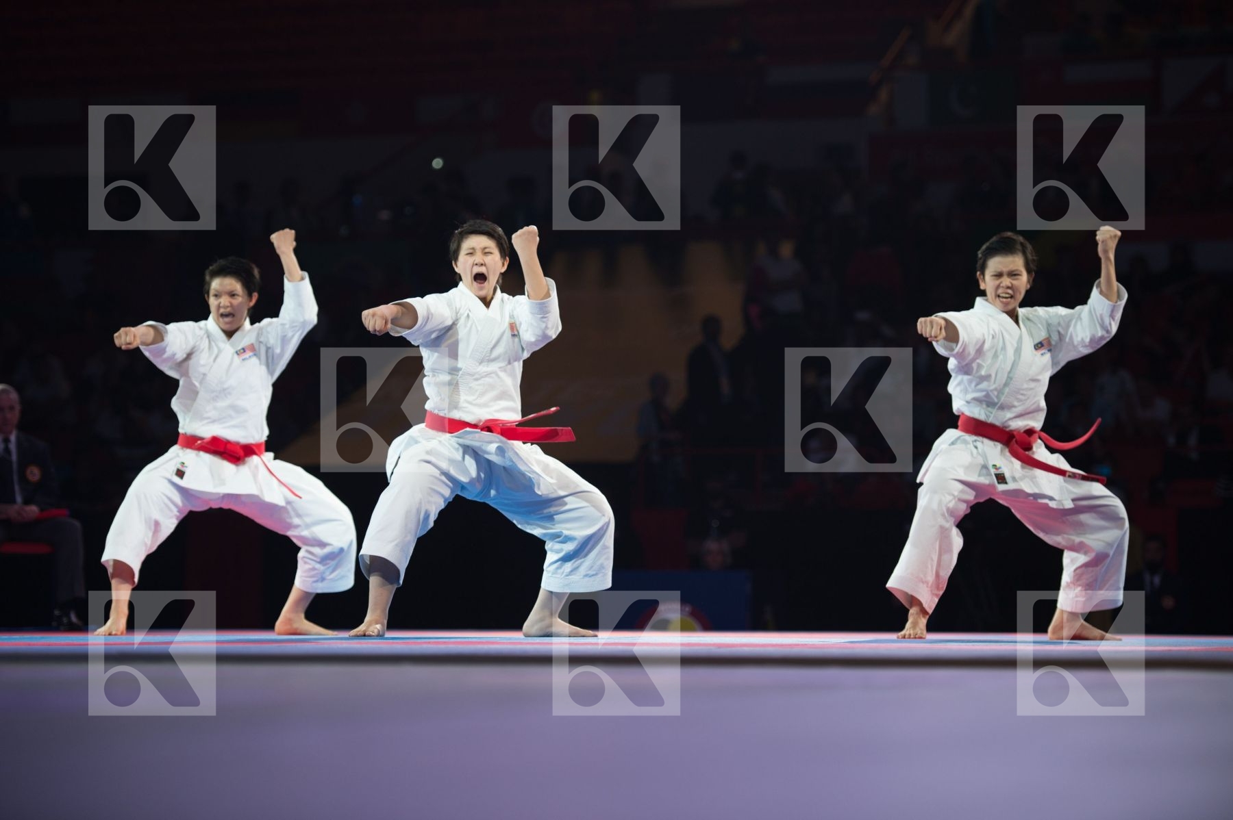 Dubai Female final kata Malaysia team