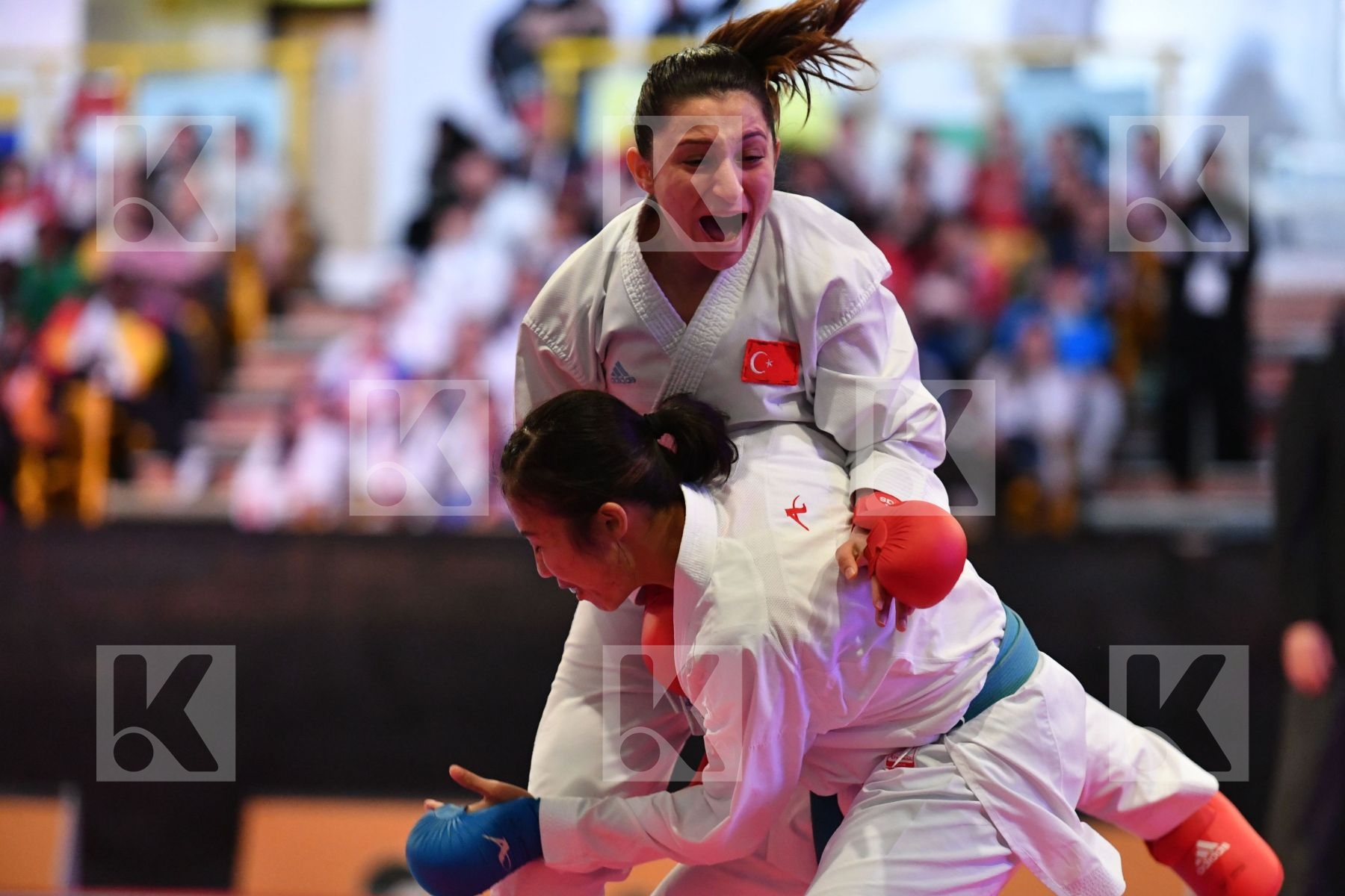 Bas Sevil Female kumite -50 kg < LRBarcodes Indonesia Sari Sruni