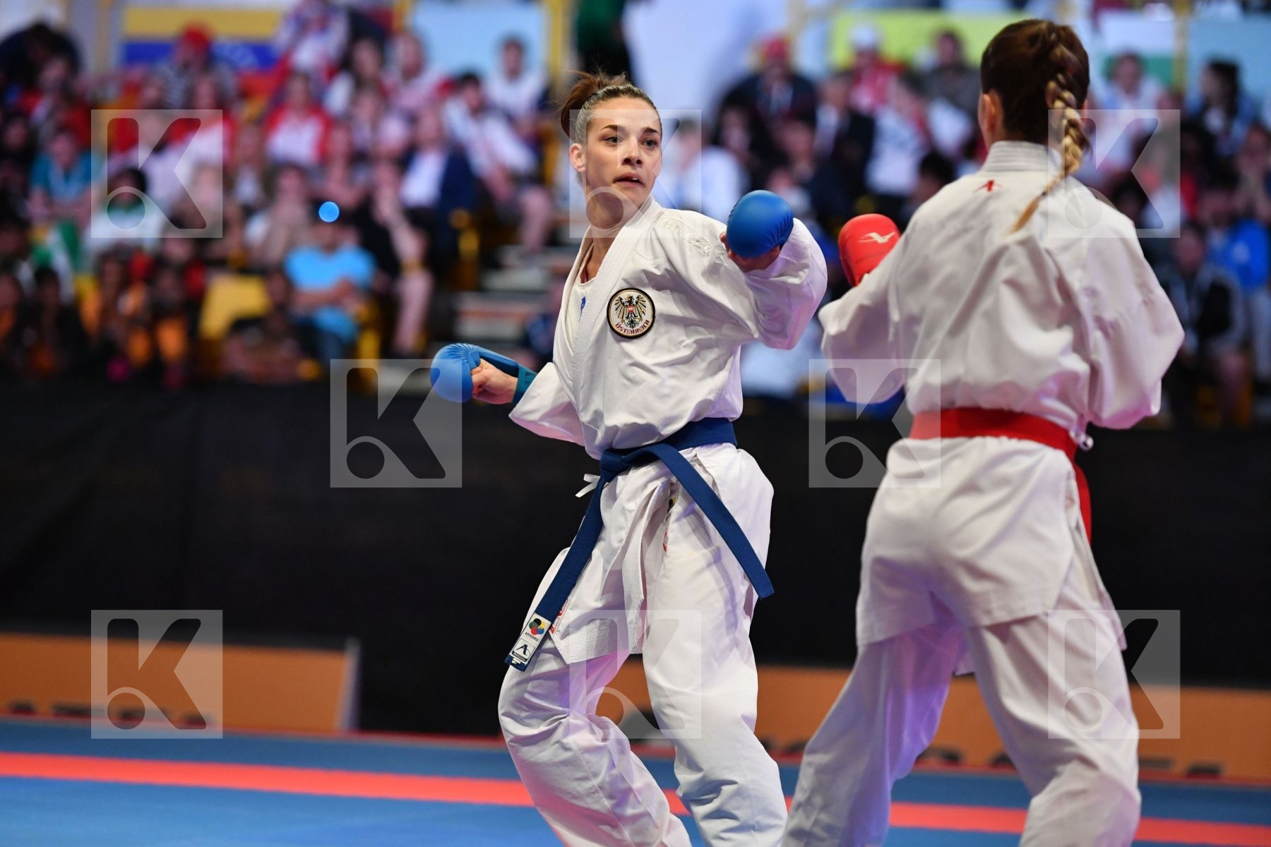 Austria Female kumite -50 kg < LRBarcodes Ozcelik Serap Plank Be
