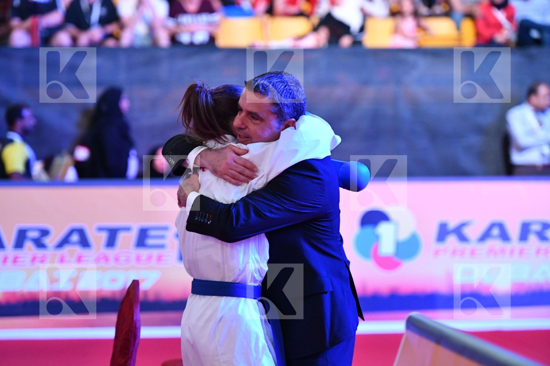 Austria Female kumite -50 kg < LRBarcodes Ozcelik Serap Plank Be