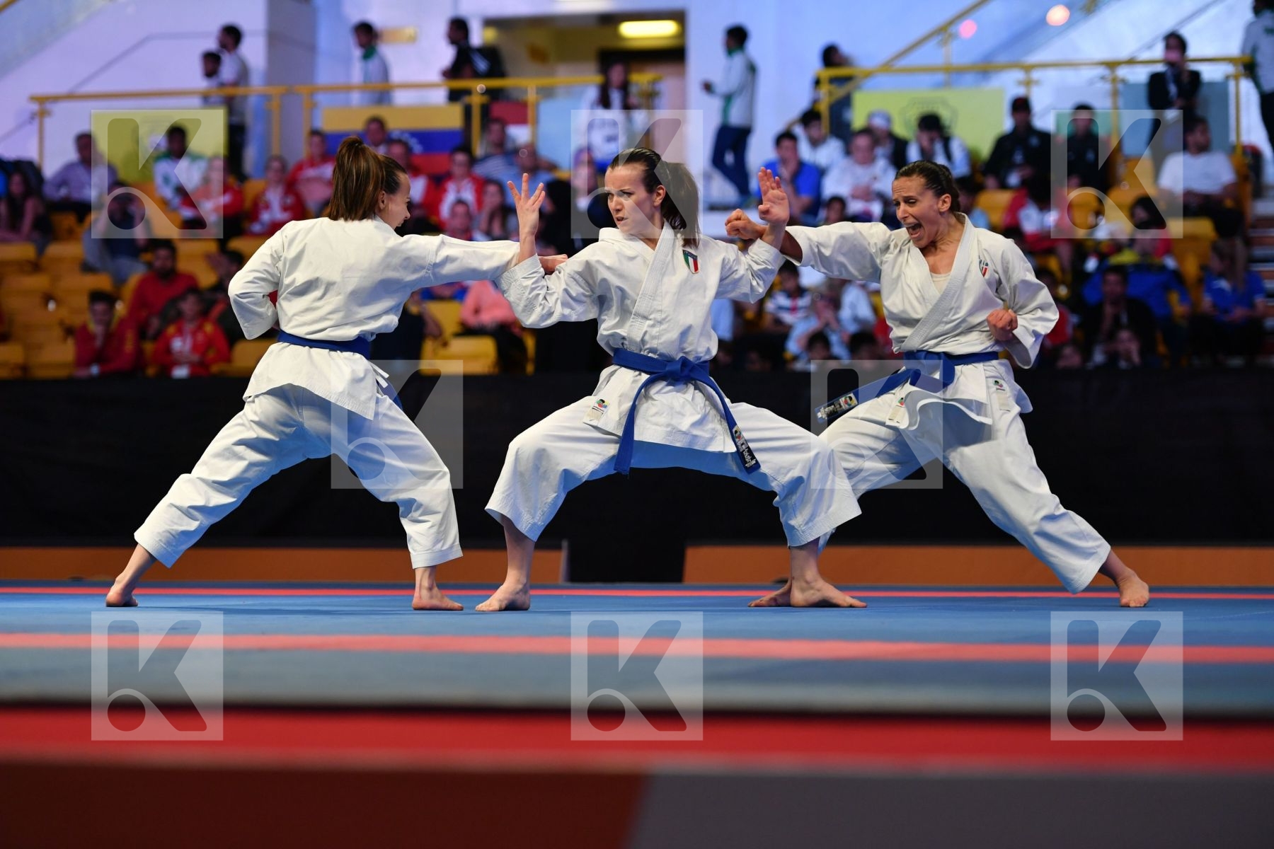 Female team kata Italy Paiku
