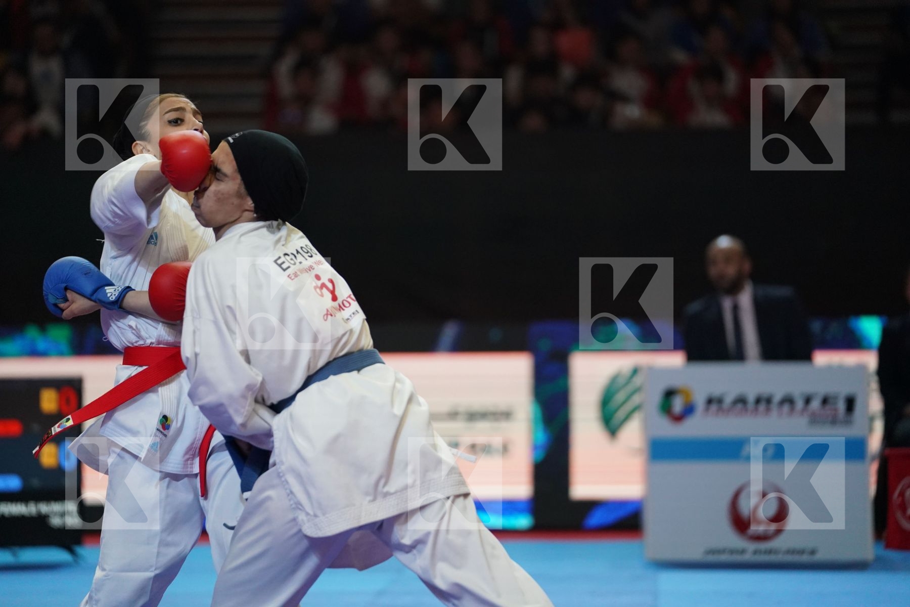 CHALAKI FATEMEH (ISLAMIC REPUBLIC OF IRAN) VS ELSHAFI SALMA (EGYPT) in Senior Kumite -55 Kg - Bronze bout