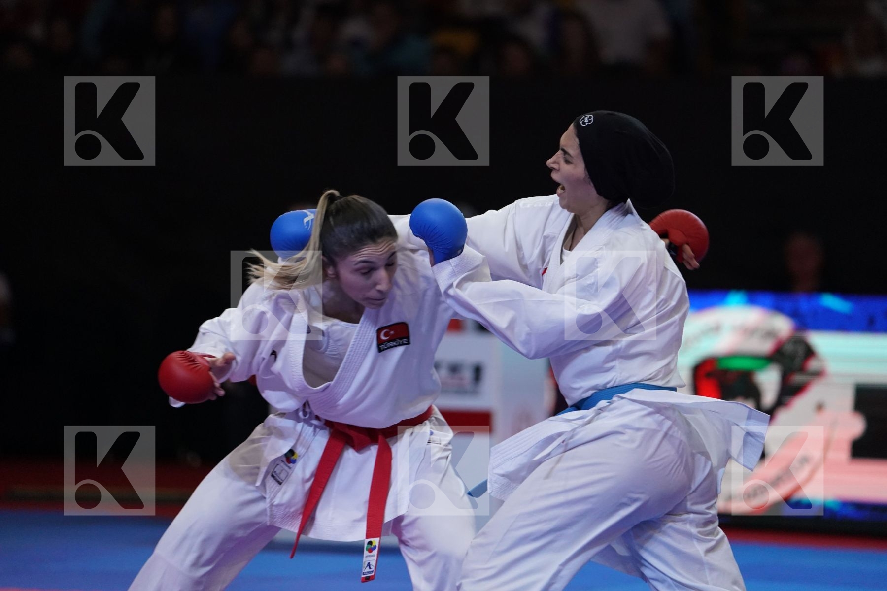 COBAN MERVE (TURKEY) VS ALIPOURKESHKA ROZITA (ISLAMIC REPUBLIC OF IRAN) in Senior Kumite -61 Kg - Bronze bout
