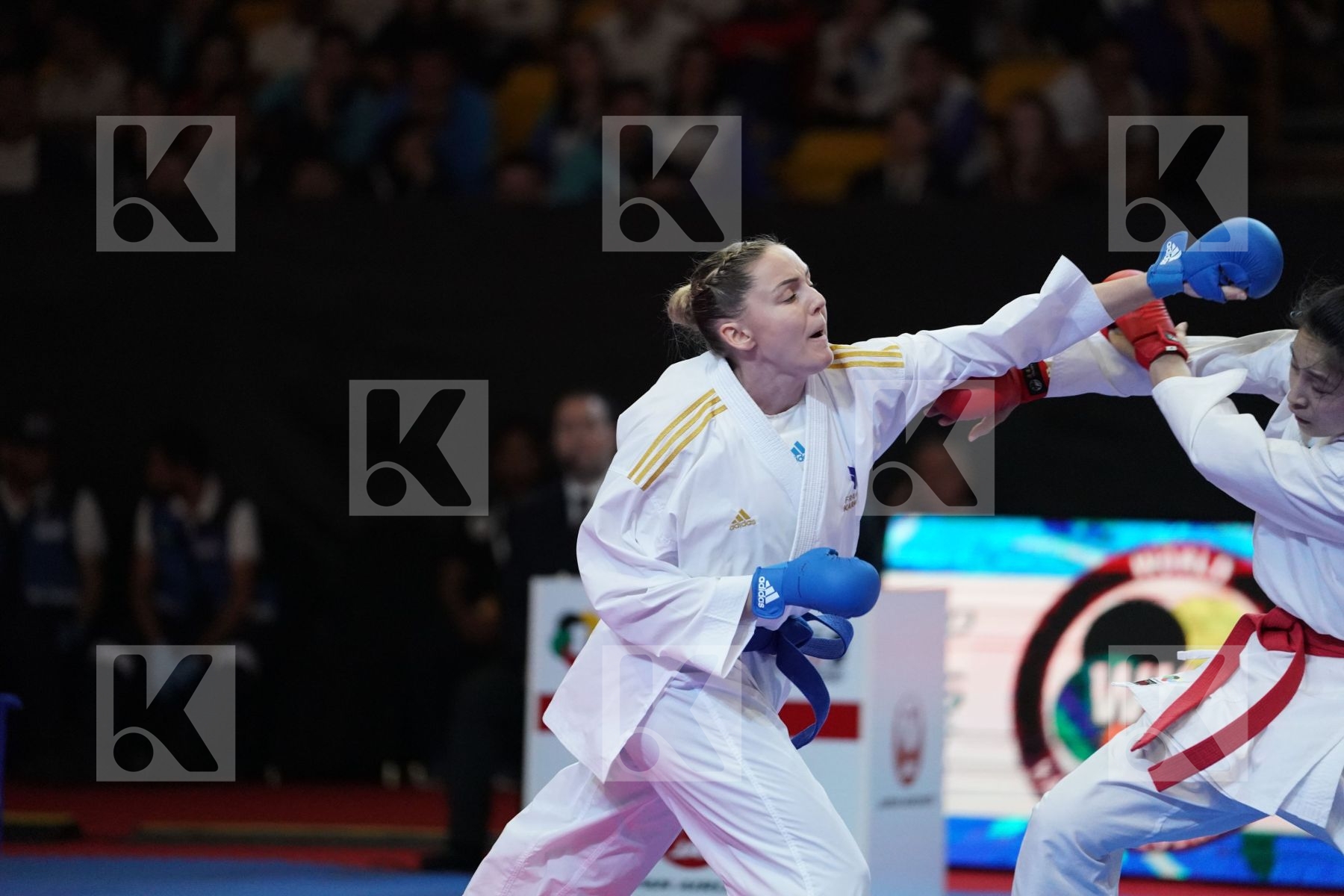 TANG LINGLING (CHINA) VS AGIER ALIZEE (FRANCE) in Senior Kumite -68 Kg - Bronze bout