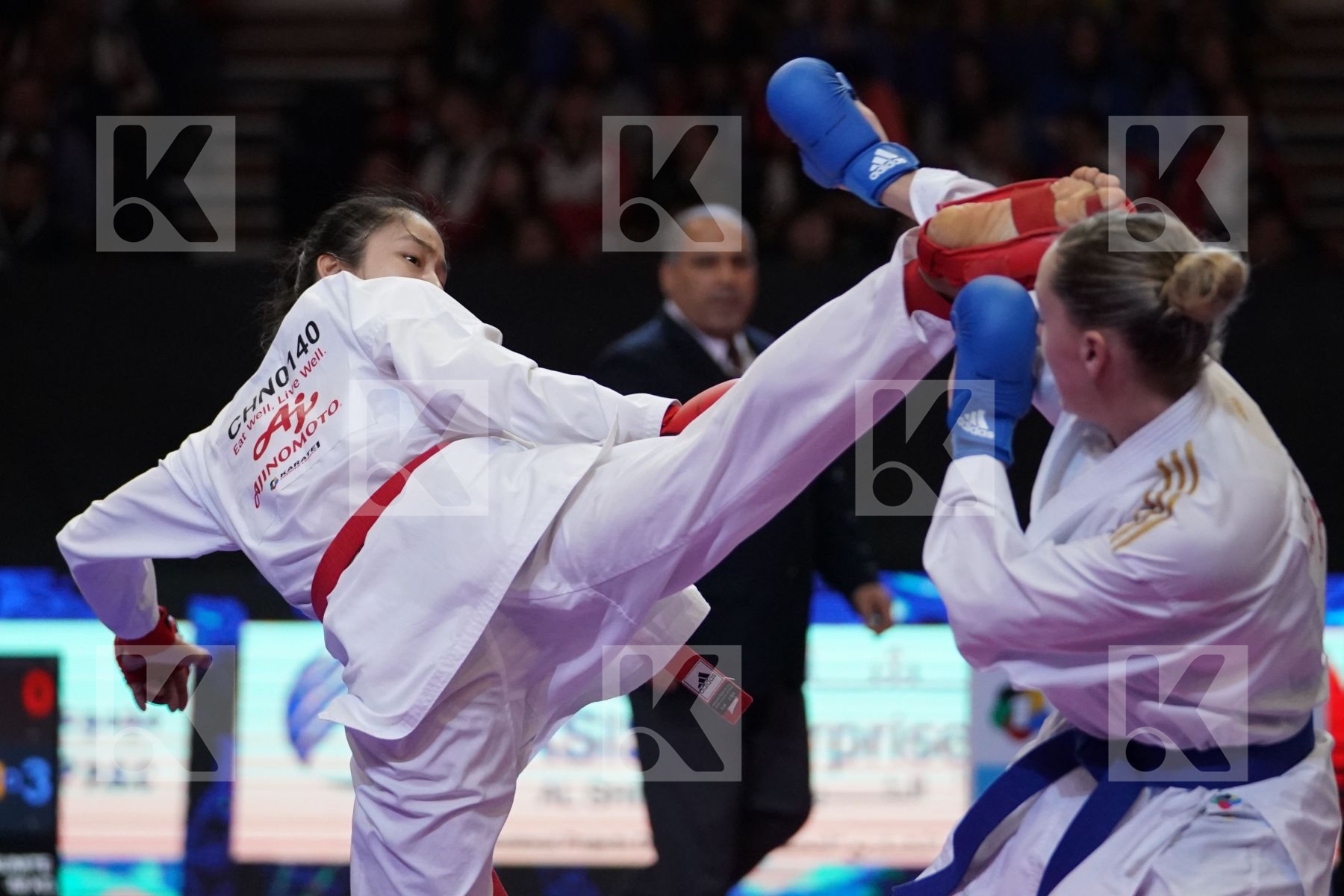 TANG LINGLING (CHINA) VS AGIER ALIZEE (FRANCE) in Senior Kumite -68 Kg - Bronze bout
