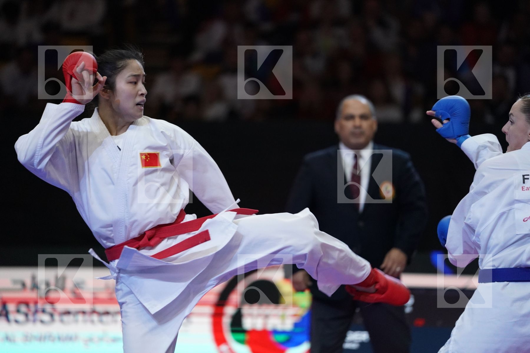 TANG LINGLING (CHINA) VS AGIER ALIZEE (FRANCE) in Senior Kumite -68 Kg - Bronze bout