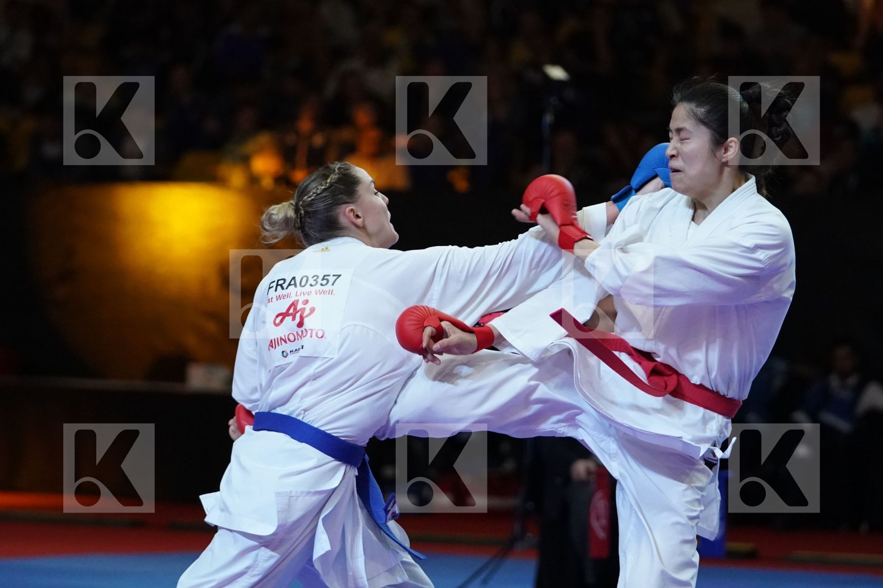 TANG LINGLING (CHINA) VS AGIER ALIZEE (FRANCE) in Senior Kumite -68 Kg - Bronze bout