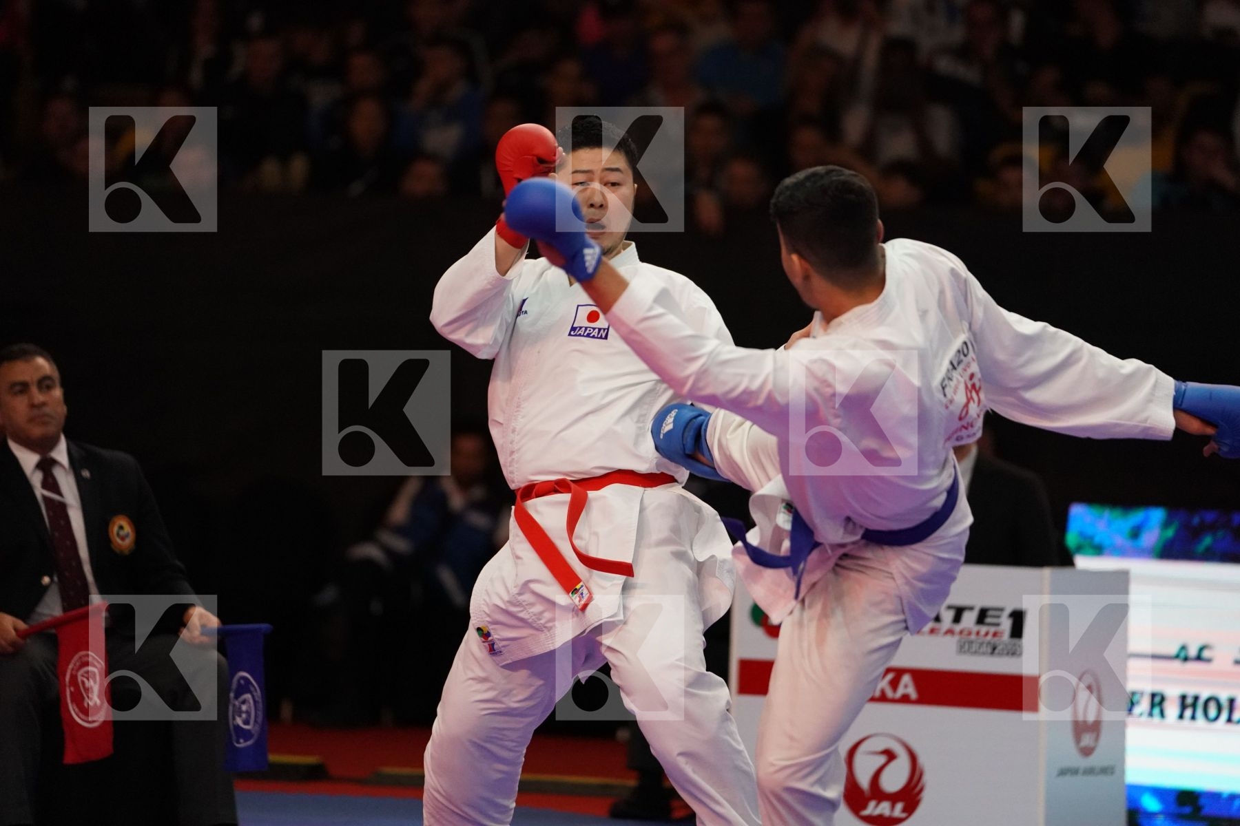 KAGAWA HIDEYOSHI (JAPAN) VS FILALI MEHDI (FRANCE) in Senior Kumite 84+ Kg - Gold bout