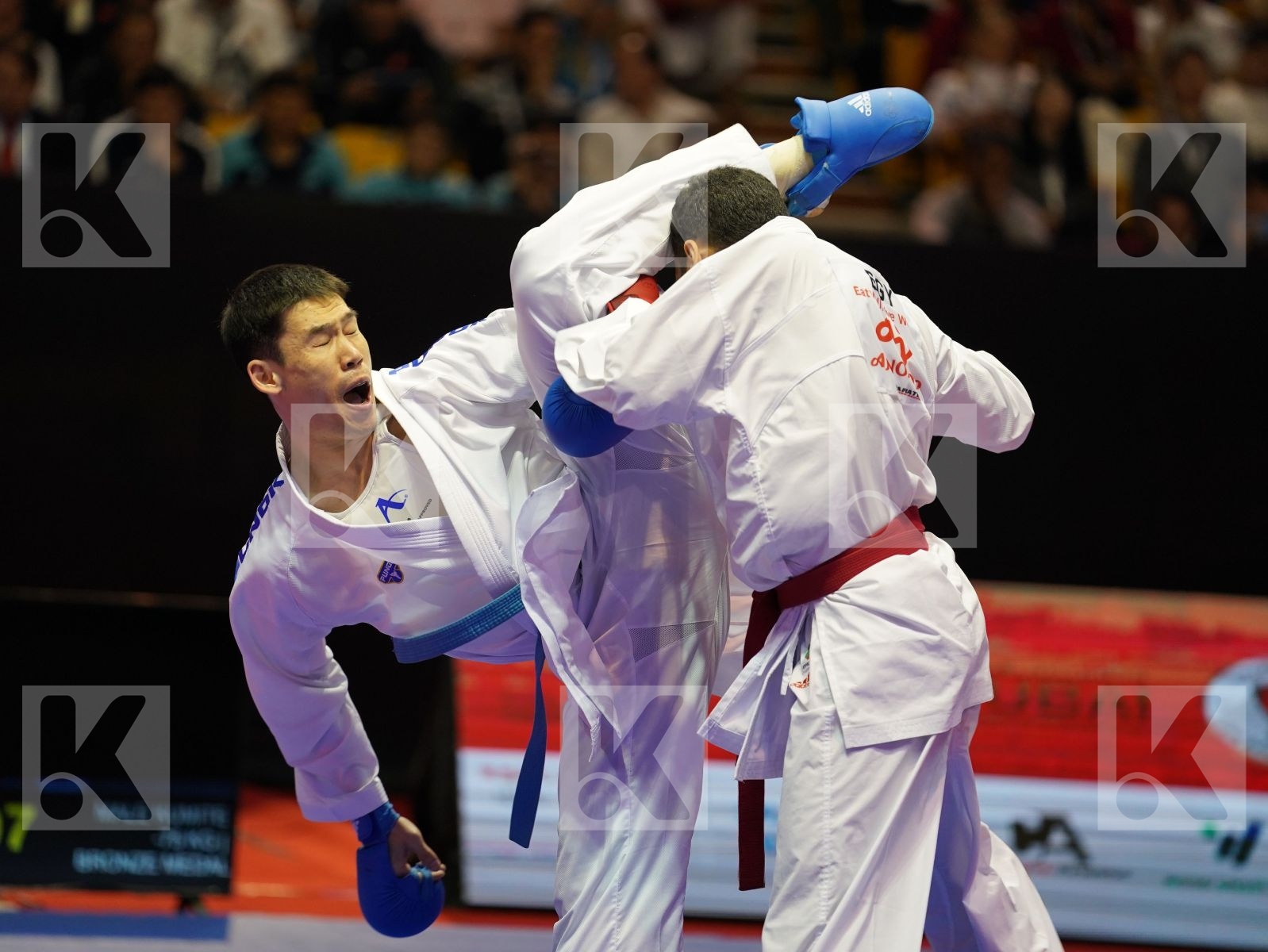 ABDELAZIZ ABDALLA (Egypt) vs AINAZAROV YERMEK (Kazakhstan) in Senior Kumite -75 Kg - Bronze bout