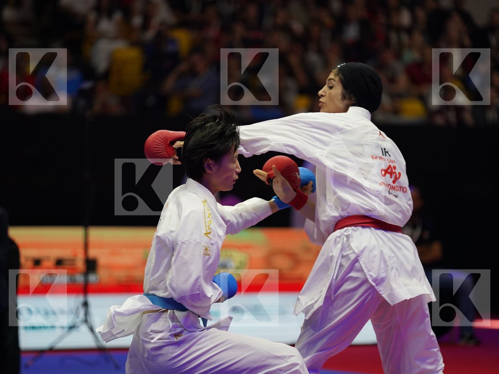 ALESAADI SHIMA (Iran) vs YIN XIAOYAN (China) in Senior Kumite -61 Kg - Gold bout