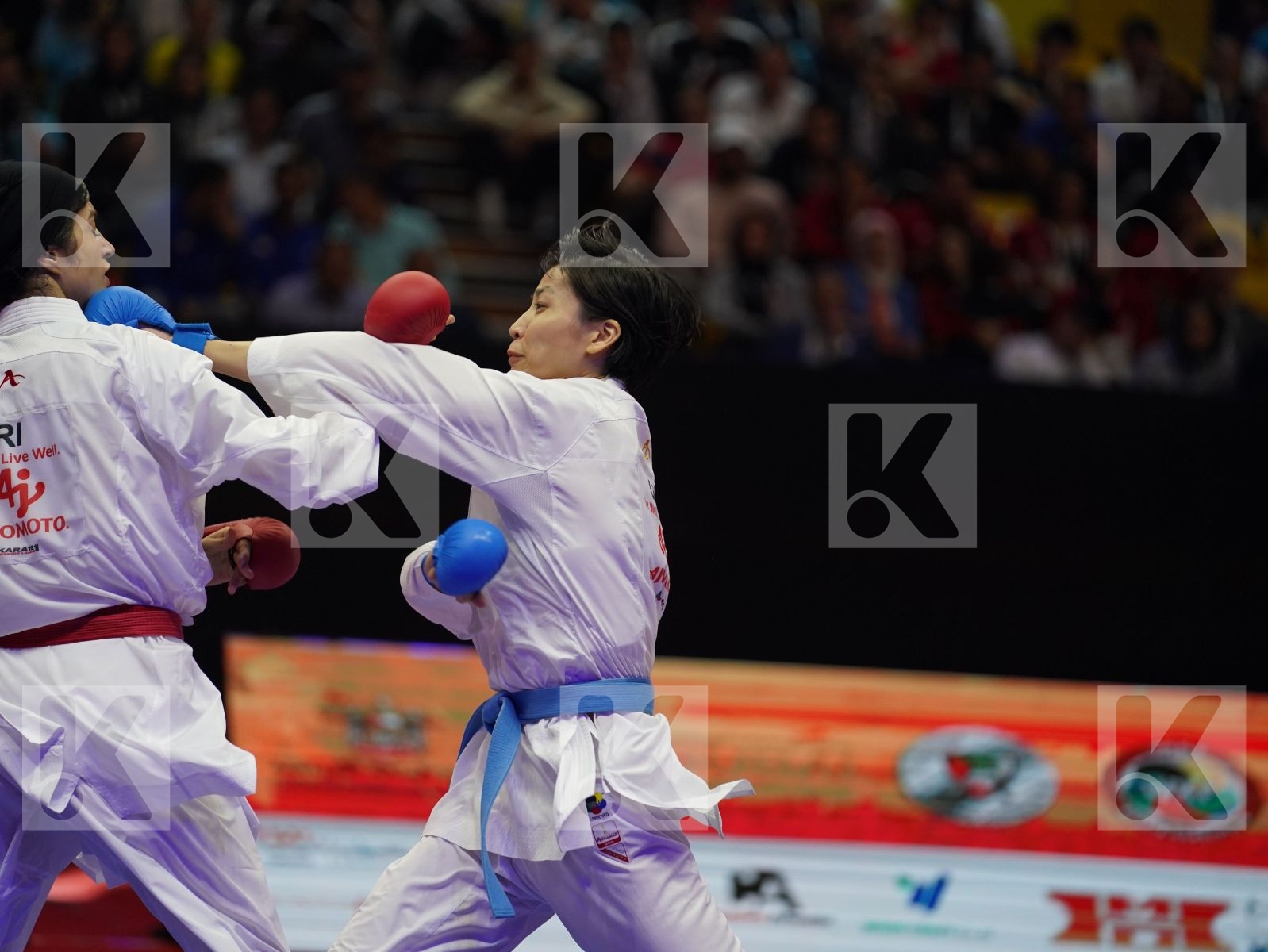 ALESAADI SHIMA (Iran) vs YIN XIAOYAN (China) in Senior Kumite -61 Kg - Gold bout