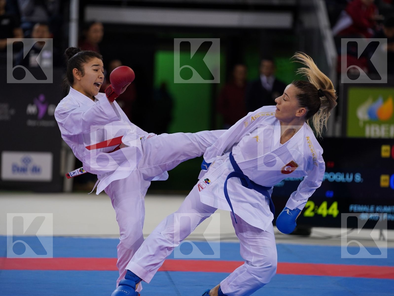 BABAEVA BAKHRINISO (UZBEKISTAN) vs OZCELIK ARAPOGLU SERAP (TURKEY) in Senior Kumite -50 Kg - Gold bout