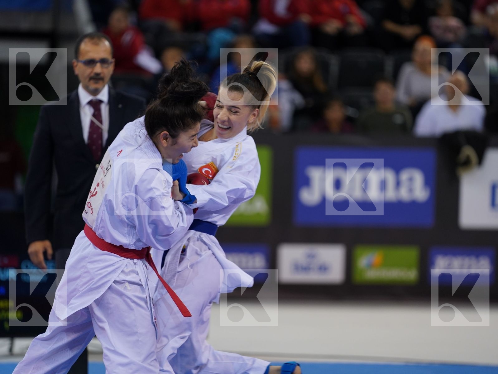 BABAEVA BAKHRINISO (UZBEKISTAN) vs OZCELIK ARAPOGLU SERAP (TURKEY) in Senior Kumite -50 Kg - Gold bout
