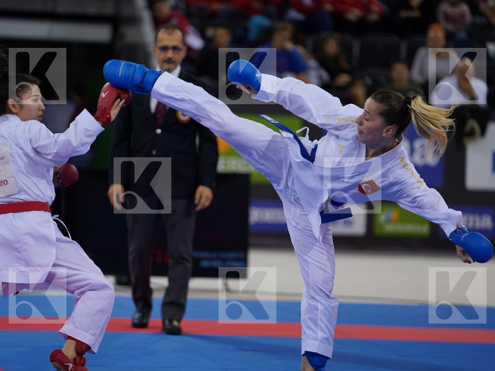 BABAEVA BAKHRINISO (UZBEKISTAN) vs OZCELIK ARAPOGLU SERAP (TURKEY) in Senior Kumite -50 Kg - Gold bout