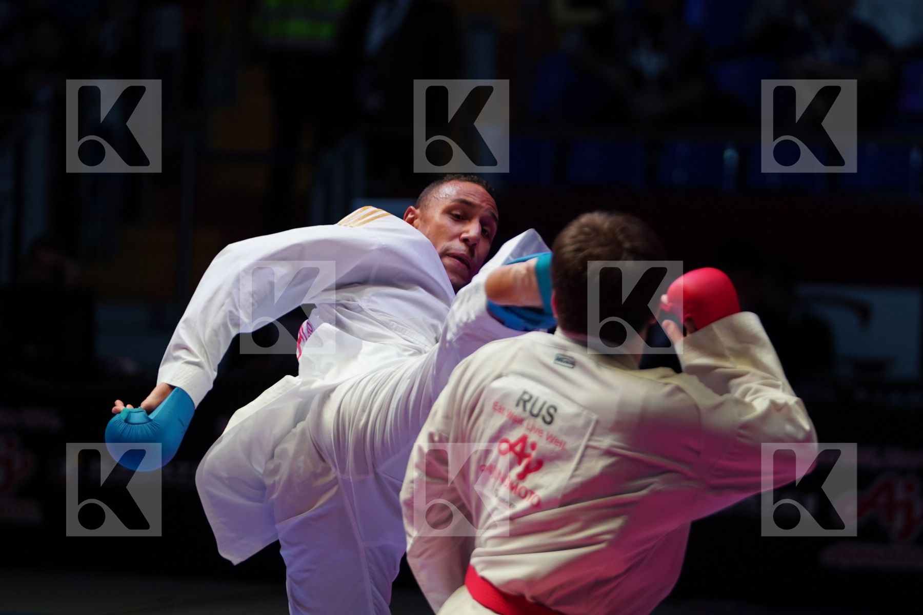 ANTOKHII VASILII (RUSSIAN FEDERATION) vs HORNE JONATHAN (GERMANY) in Senior Kumite 84+ Kg - Bronze bout