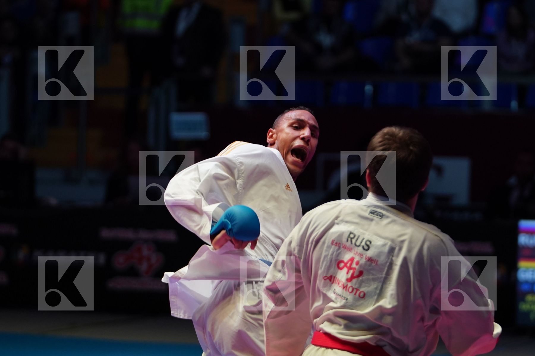 ANTOKHII VASILII (RUSSIAN FEDERATION) vs HORNE JONATHAN (GERMANY) in Senior Kumite 84+ Kg - Bronze bout