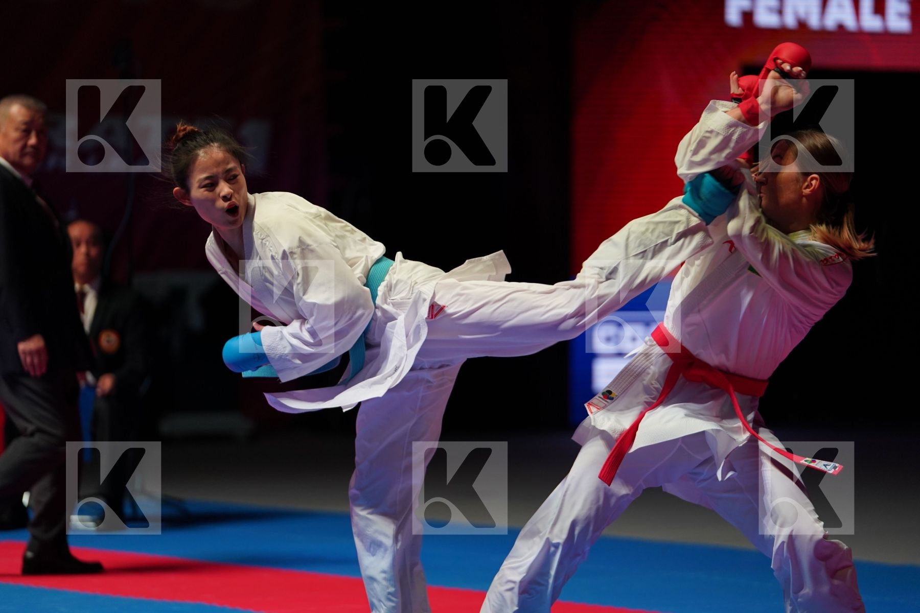 ZARETSKA IRINA (AZERBAIJAN vs GONG LI (CHINA) in Senior Kumite -68 Kg - Gold bout
