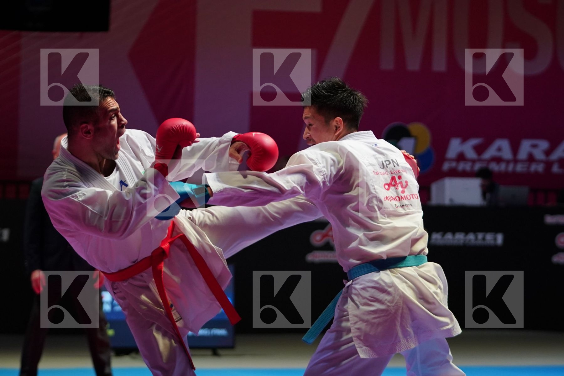 POORSHAB ZABIHOLLAH (IRAN) vs ARAGA RYUTARO (JAPAN) in Senior Kumite -84 Kg - Gold bout