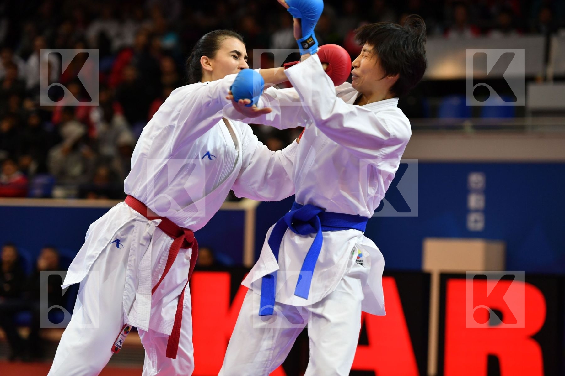 Canada China Female kumite -61 kg Jumaa Haya Yin Xiaoyan