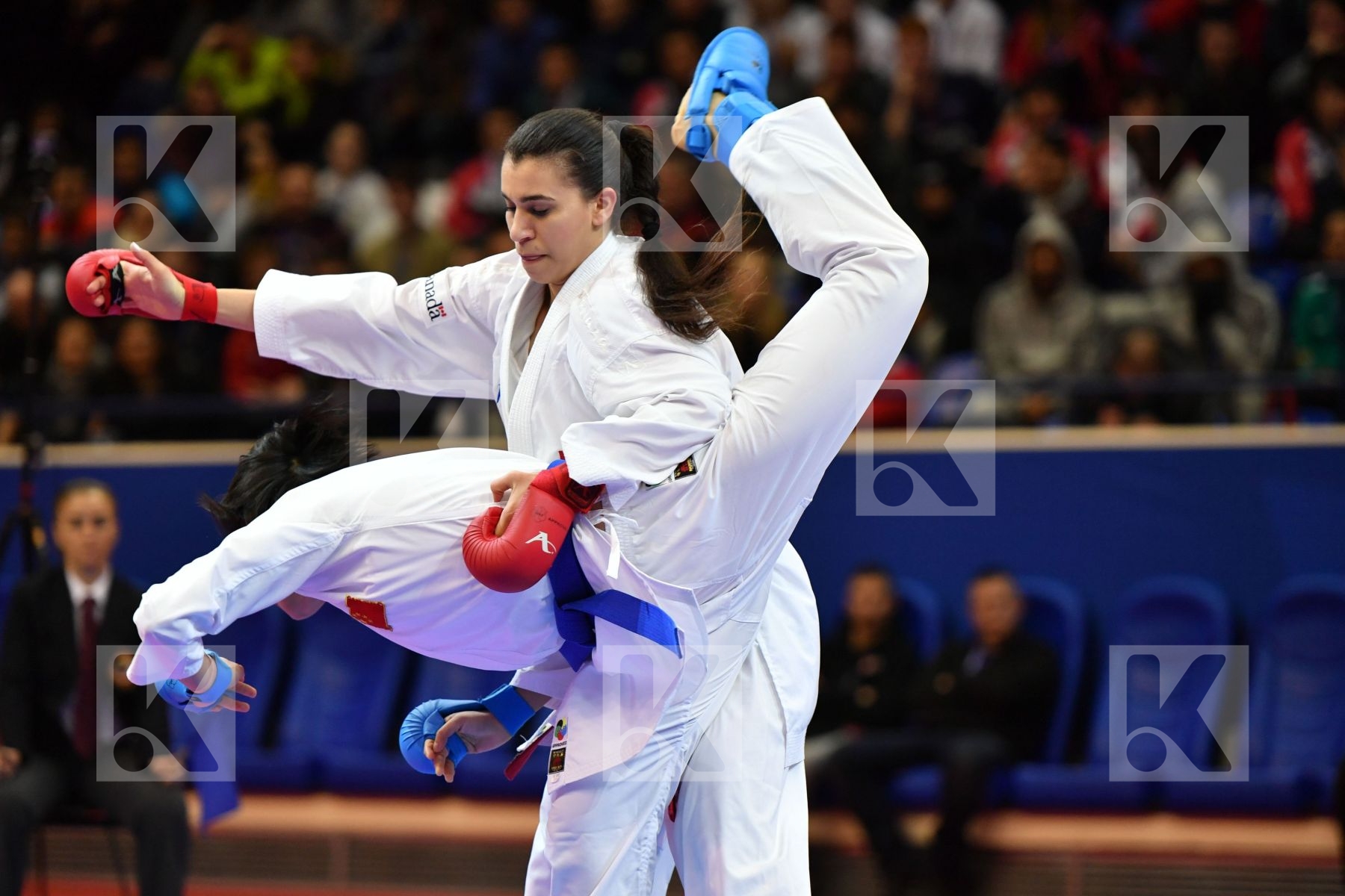 Canada China Female kumite -61 kg Jumaa Haya Yin Xiaoyan