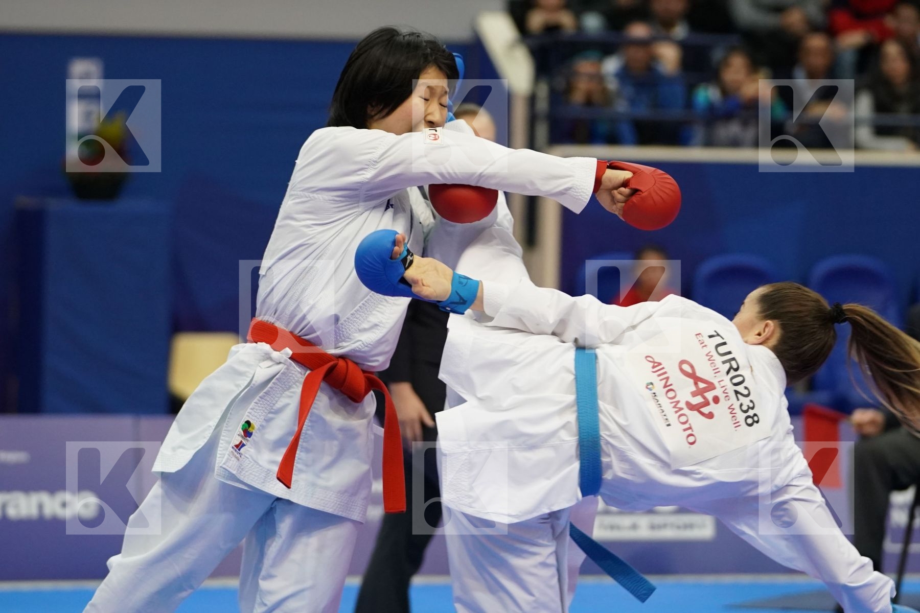 MIYAHARA MIHO (JAPAN) vs OZCELIK ARAPOGLU SERAP (TURKEY) in Senior Kumite -50 Kg - Gold bout